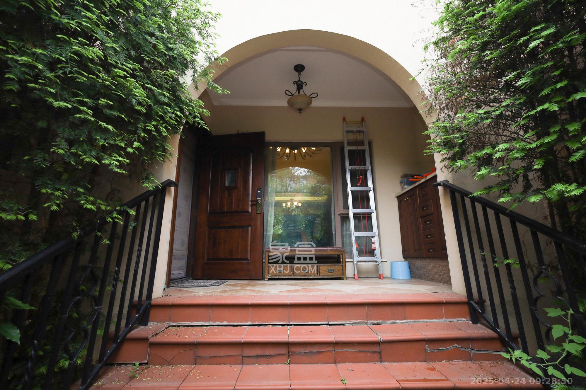 万业巴厘岛 1室0厅0卫 450.0万 万业巴厘岛 1室0厅0卫 450.0万其他