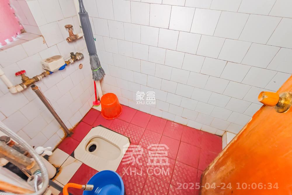红旗社区  2室1厅1卫   1300.00元/月室内图