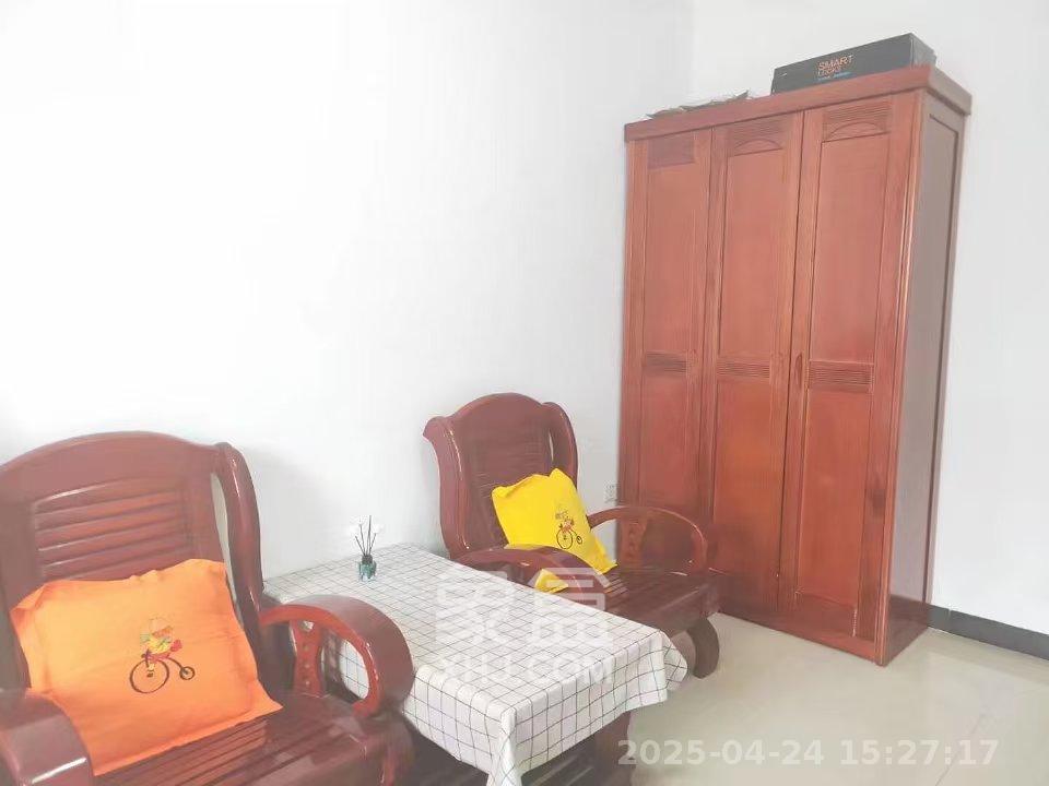 裕园小区(含浦) 1室1厅1卫 900.0元/月 裕园小区(含浦) 1室1厅1卫 900.0元/月室内图