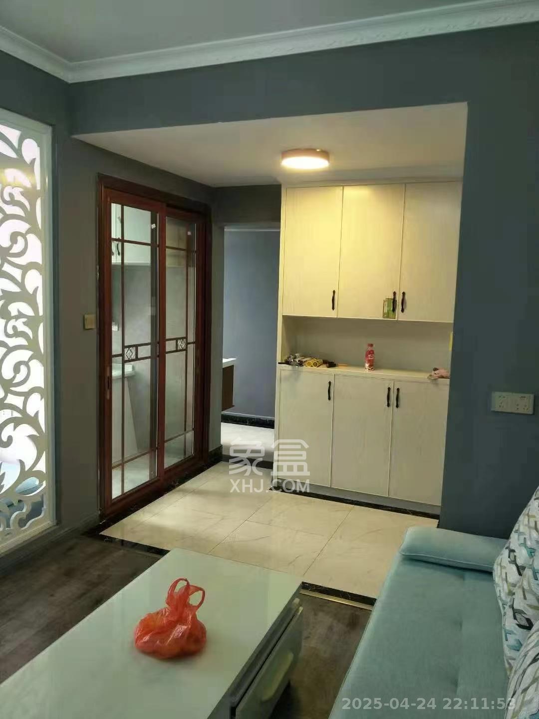 乾源国际  1室1厅1卫    1350.0元/月室内图