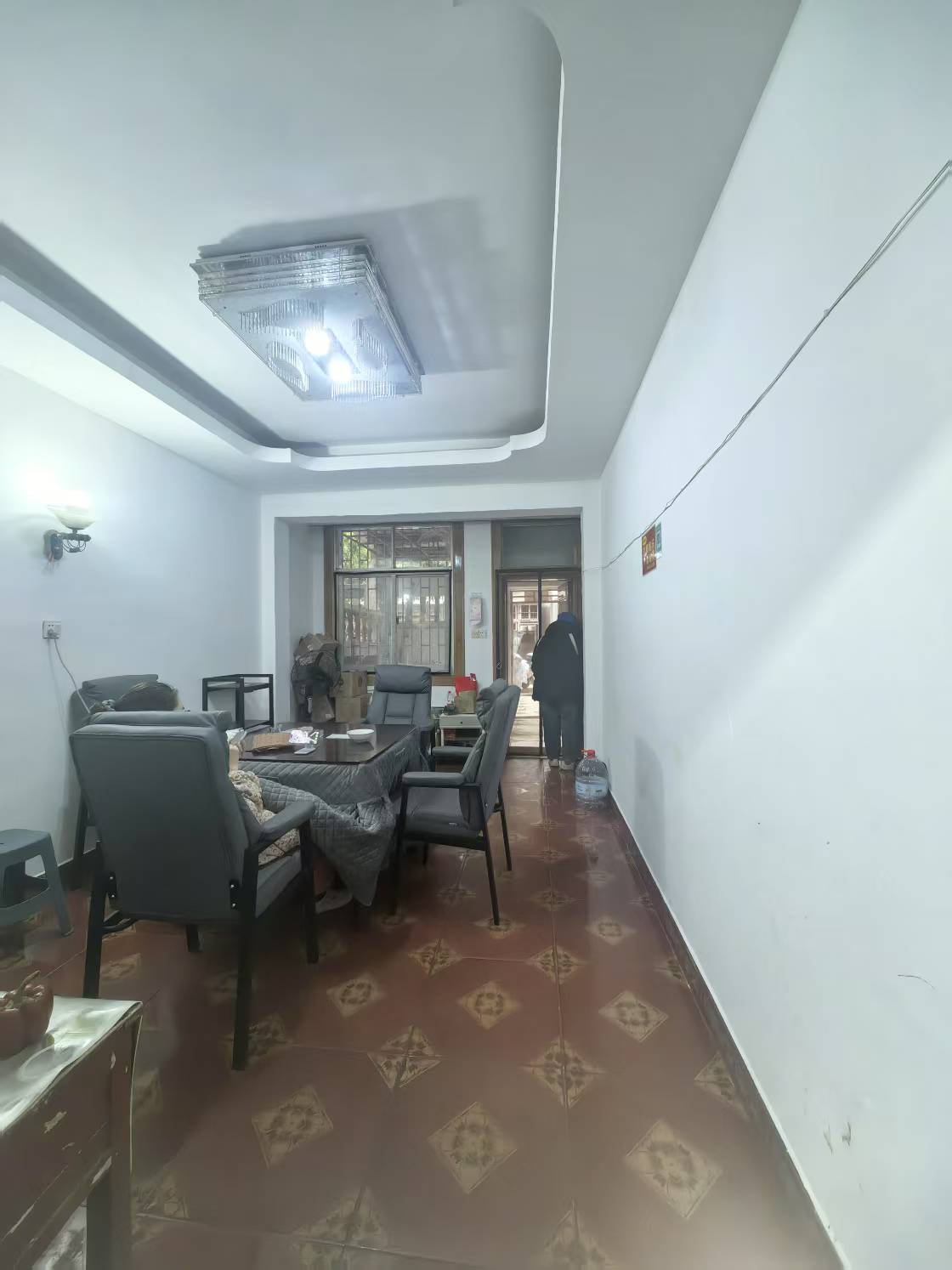 市人大政协机关大院住宅区(老市委) 4室2厅1卫 62.8万 市人大政协机关大院住宅区(老市委) 4室2厅1卫 62.8万室内图