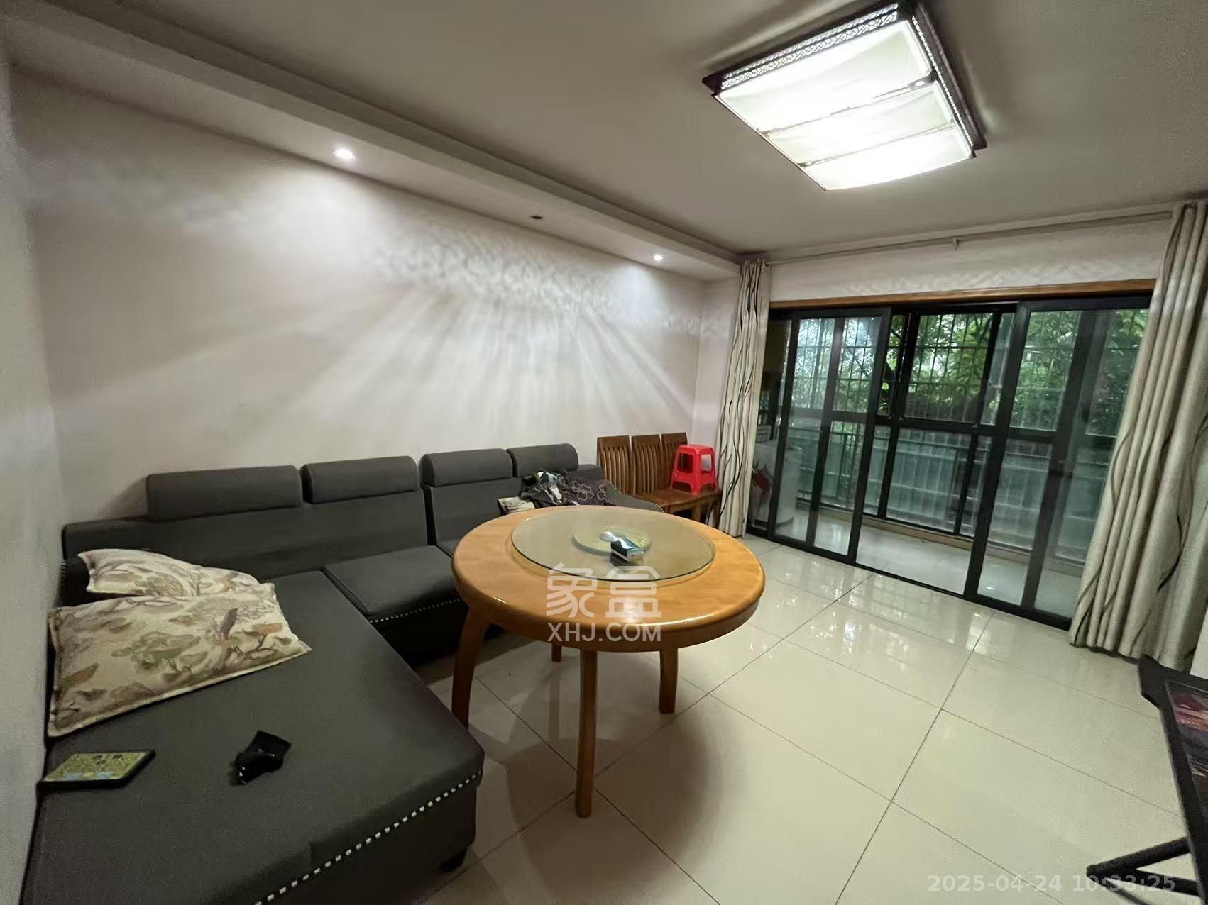 嘉宇盛世华章 3室2厅2卫 2600.0元/月 嘉宇盛世华章 3室2厅2卫 2600.0元/月室内图