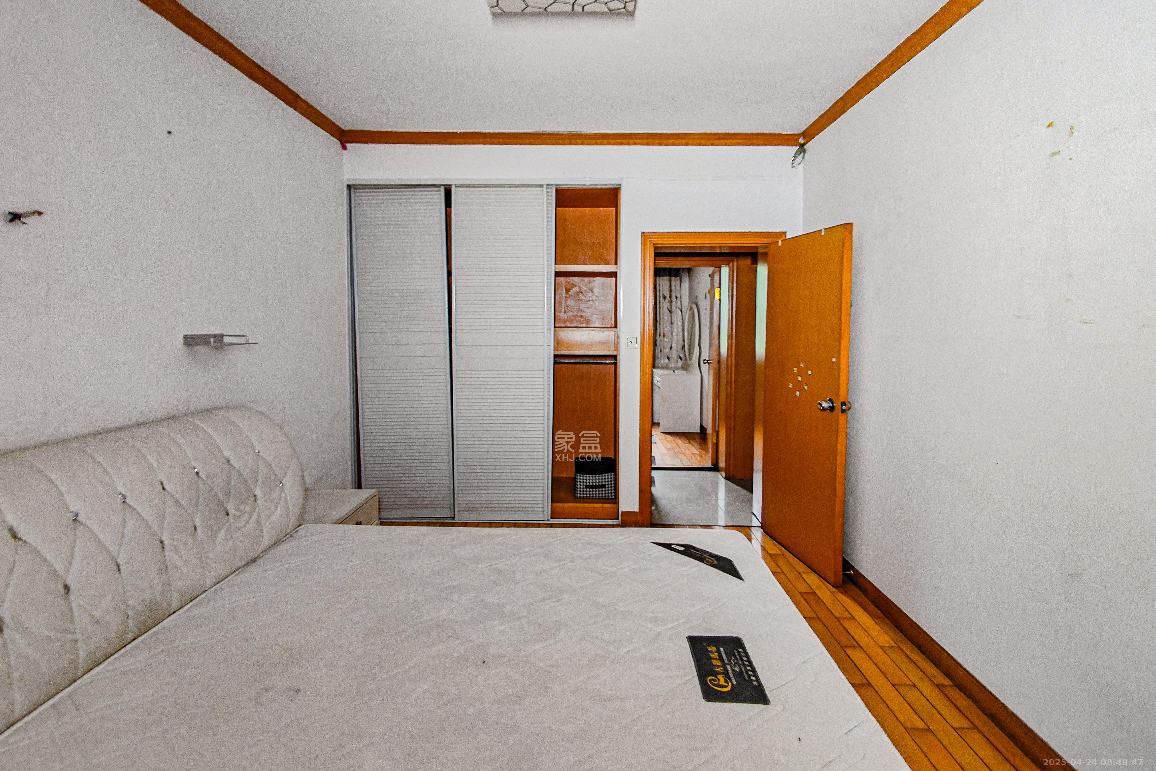 天心里散盘 3室1厅1卫 75.0万 天心里散盘 3室1厅1卫 75.0万卧室