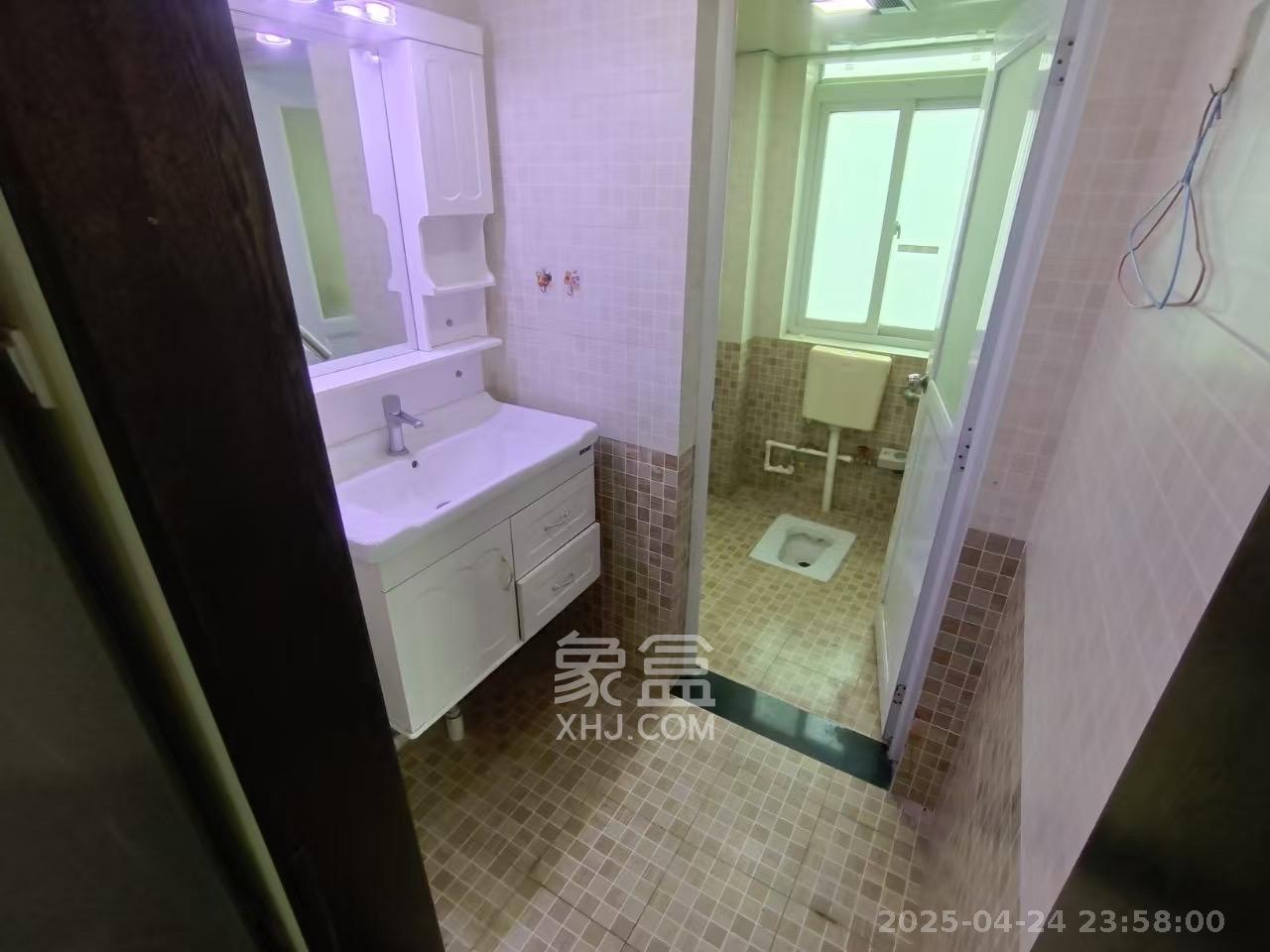 格林星城  3室2厅2卫   2500.00元/月室内图