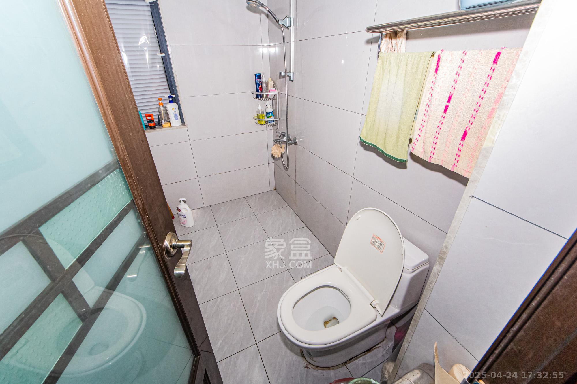 湘江世纪城星江苑 3室2厅2卫 98.0万 湘江世纪城星江苑 3室2厅2卫 98.0万卫生间