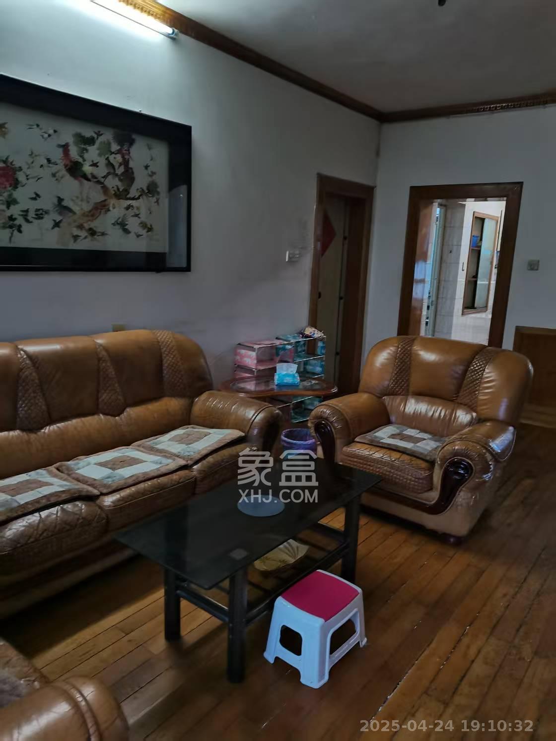 二机小区 2室1厅1卫 1600.0元/月 二机小区 2室1厅1卫 1600.0元/月室内图