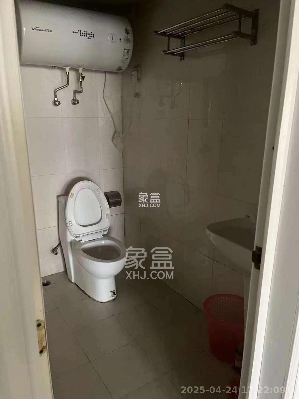 中瀚财富广场  3室2厅2卫    35.0万 中瀚财富广场  3室2厅2卫    35.0万室内图