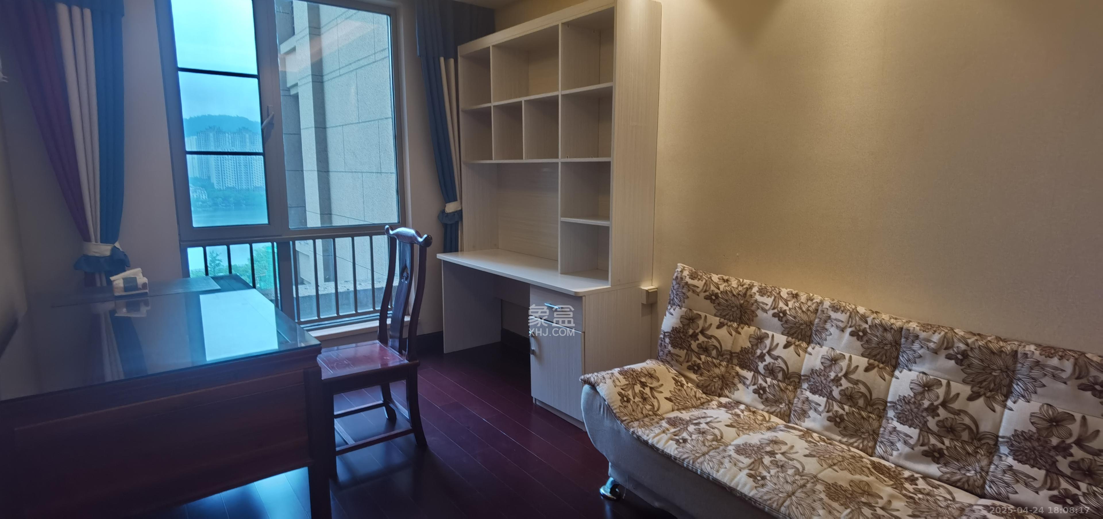 梅溪湖金茂府(金茂广场)(金茂览秀城) 4室2厅2卫 4500.0元/月 梅溪湖金茂府(金茂广场)(金茂览秀城) 4室2厅2卫 4500.0元/月室内图