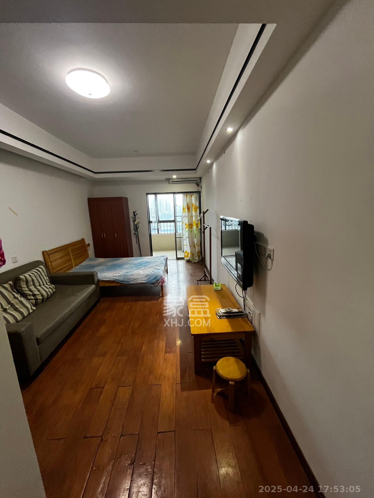 长盛上东区 1室1厅1卫 1600.0元/月 长盛上东区 1室1厅1卫 1600.0元/月室内图