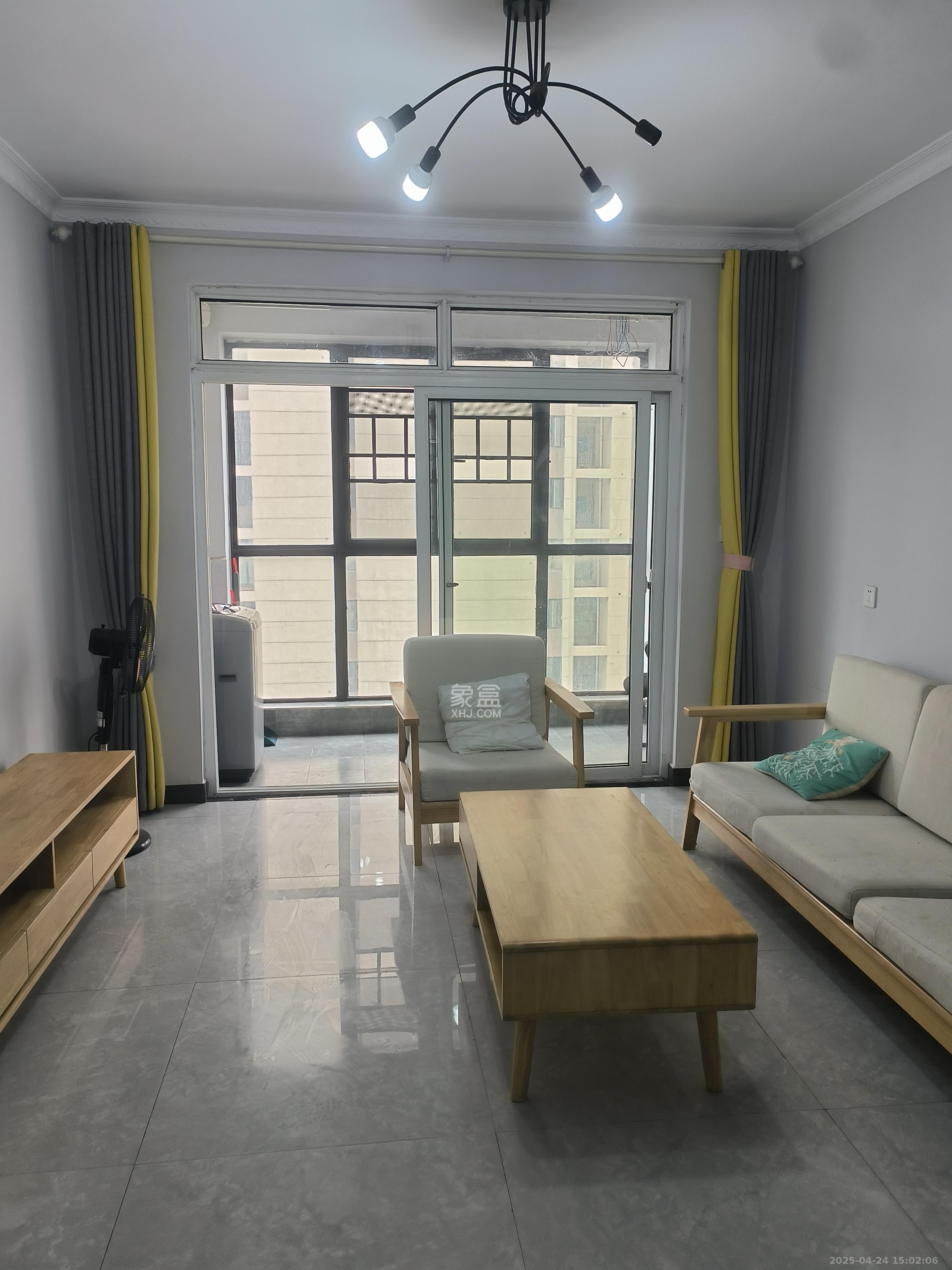 绿地香树花城 3室1厅1卫 1500.0元/月 绿地香树花城 3室1厅1卫 1500.0元/月室内图