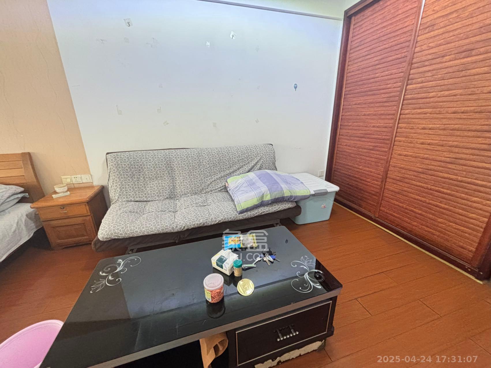 湘水和天下 1室1厅1卫 1500.0元/月 湘水和天下 1室1厅1卫 1500.0元/月室内图