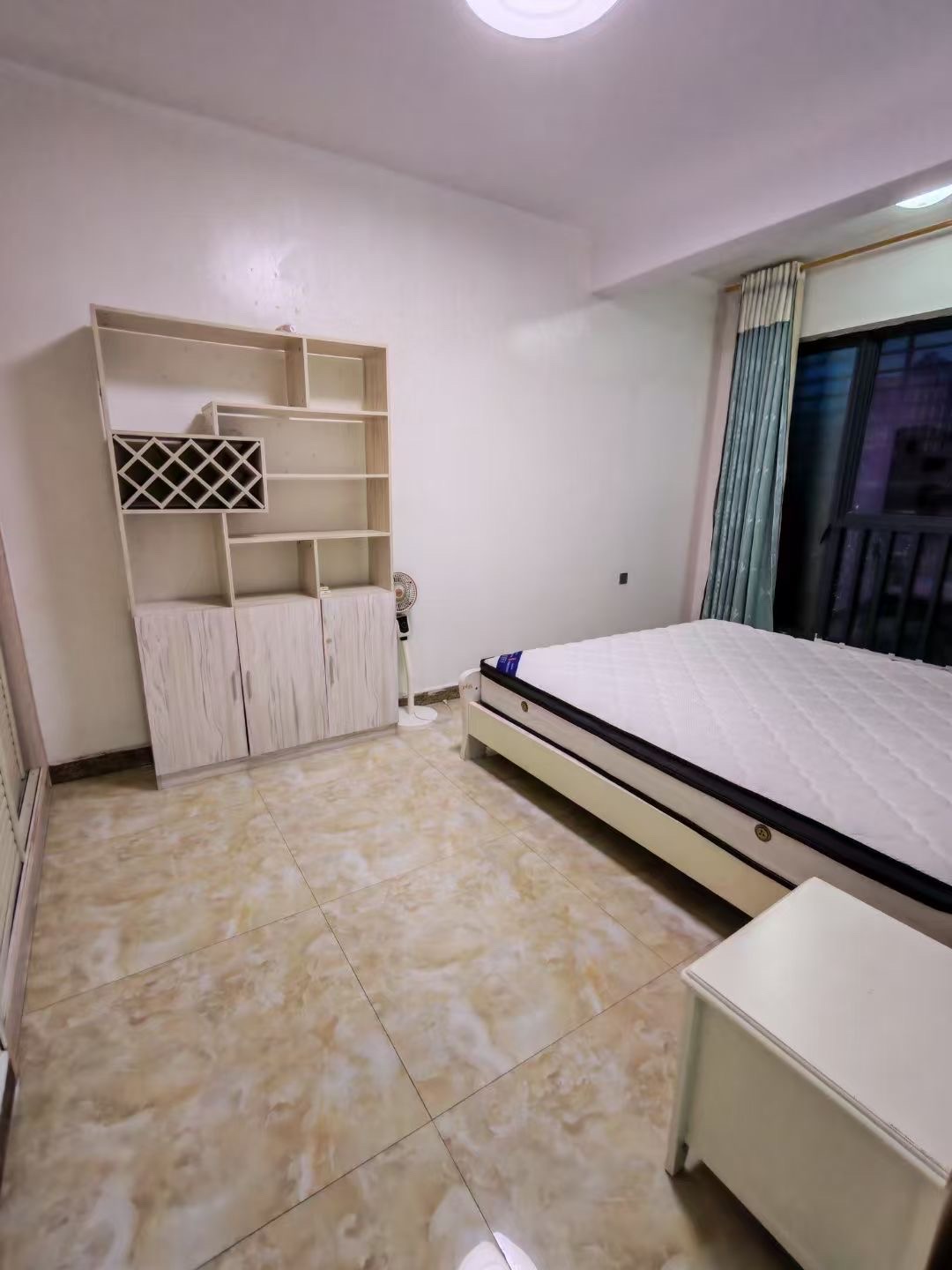 逸臣中央 2室1厅1卫 1666.0元/月 逸臣中央 2室1厅1卫 1666.0元/月室内图