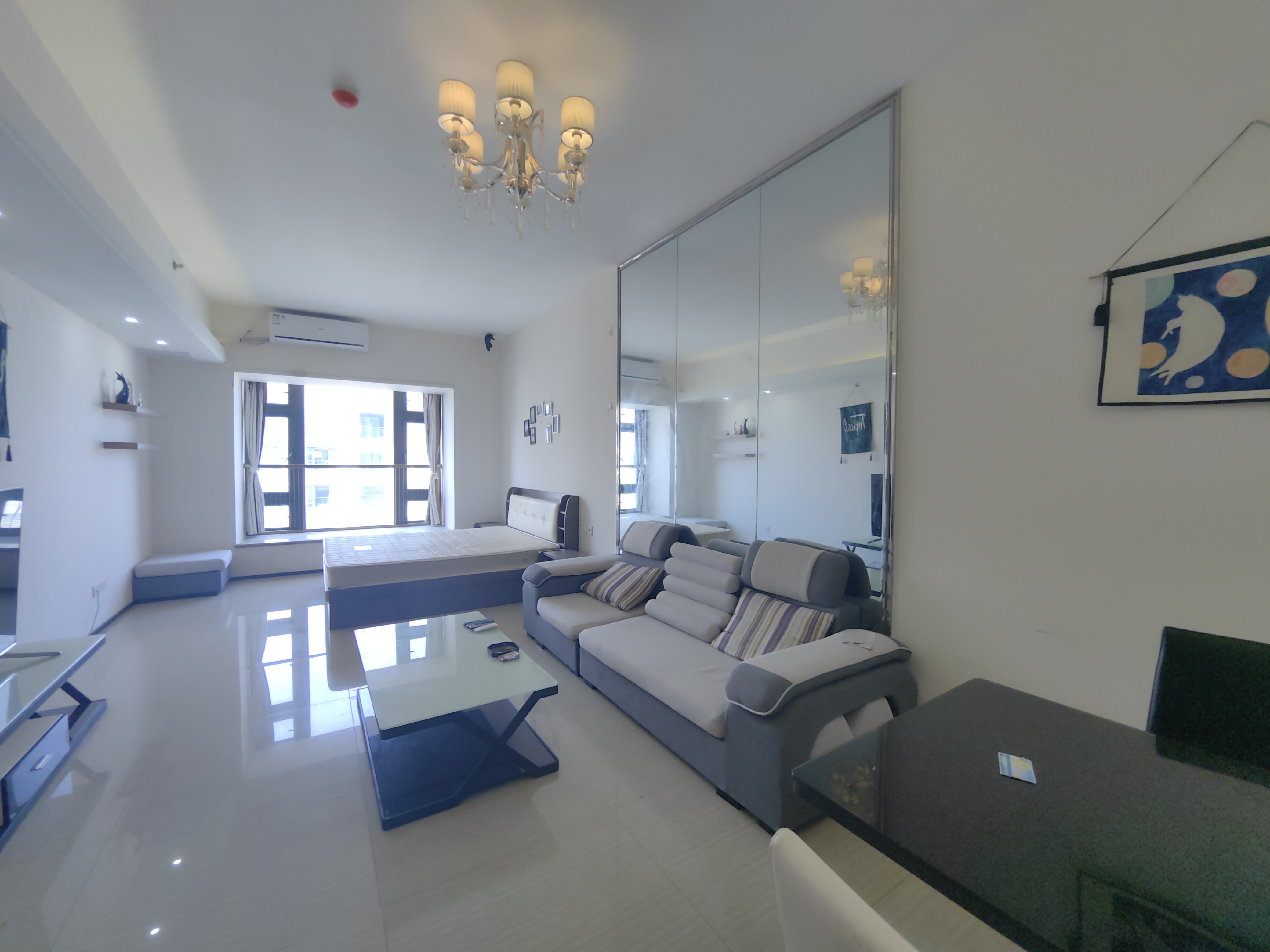 恒大外滩  1室0厅1卫    75.0万 恒大外滩  1室0厅1卫    75.0万客厅