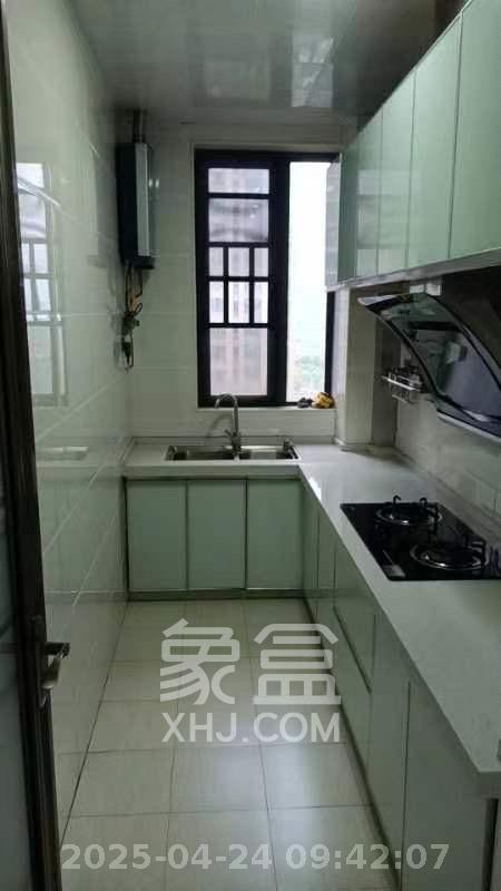 荣盛花语馨苑  3室2厅1卫    2400.0元/月室内图