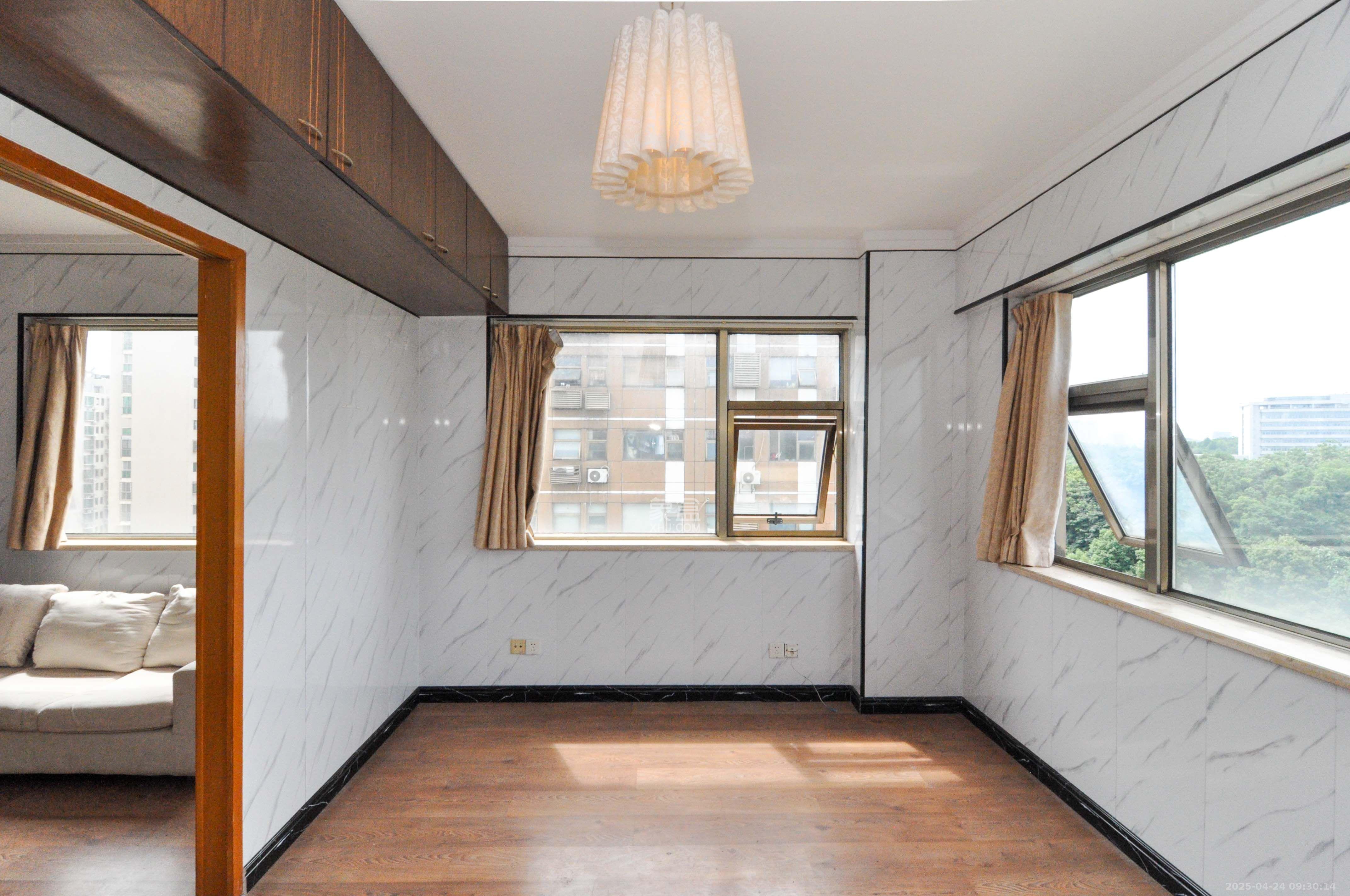 麓谷坐标 1室1厅1卫 2000.00元/月 麓谷坐标 1室1厅1卫 2000.00元/月室内图