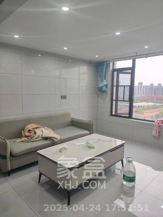 梅溪湖家居建材城 2室1厅1卫 1600.0元/月 梅溪湖家居建材城 2室1厅1卫 1600.0元/月室内图