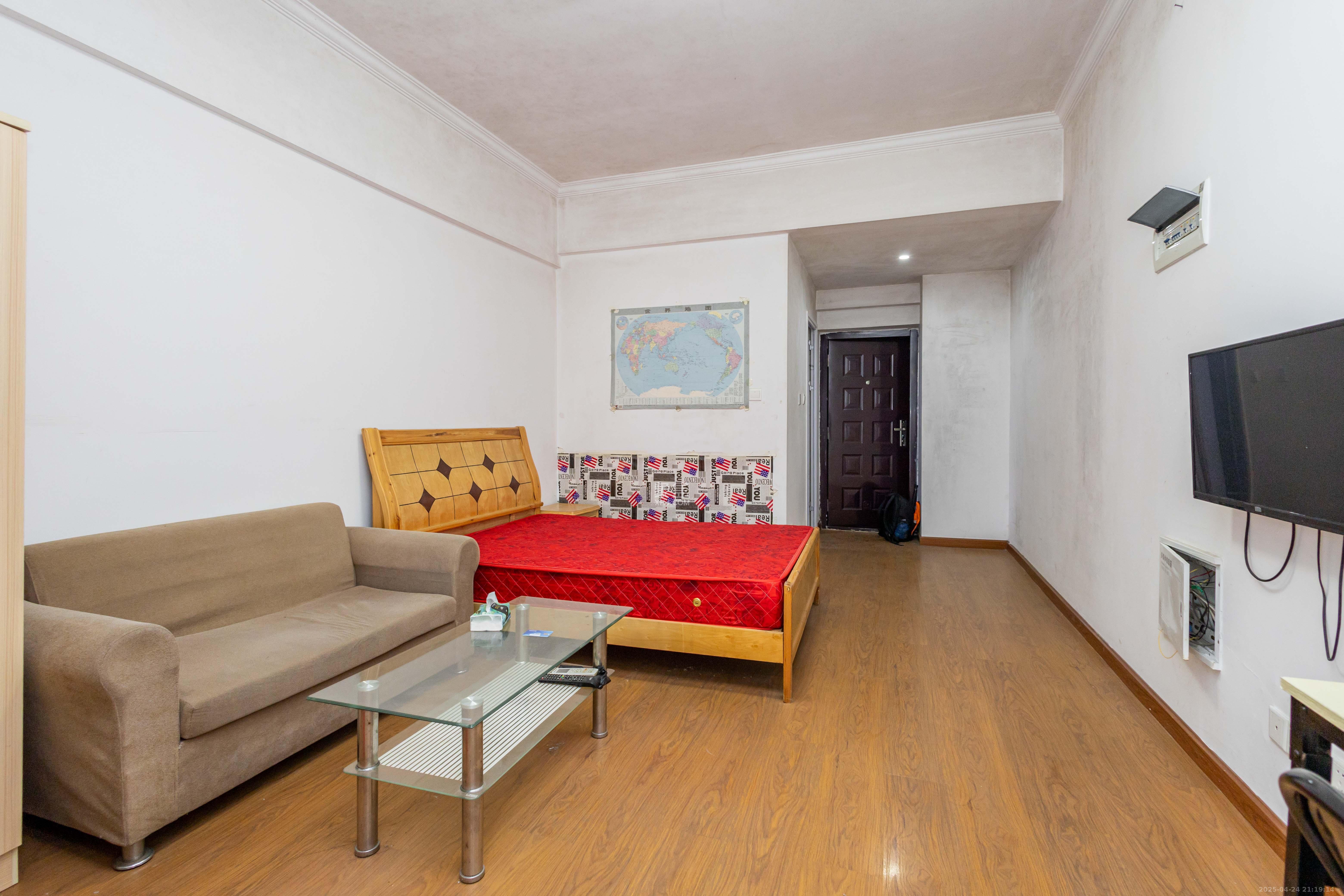 光明城市(星辰青年城) 1室1厅1卫 18.0万 光明城市(星辰青年城) 1室1厅1卫 18.0万客厅