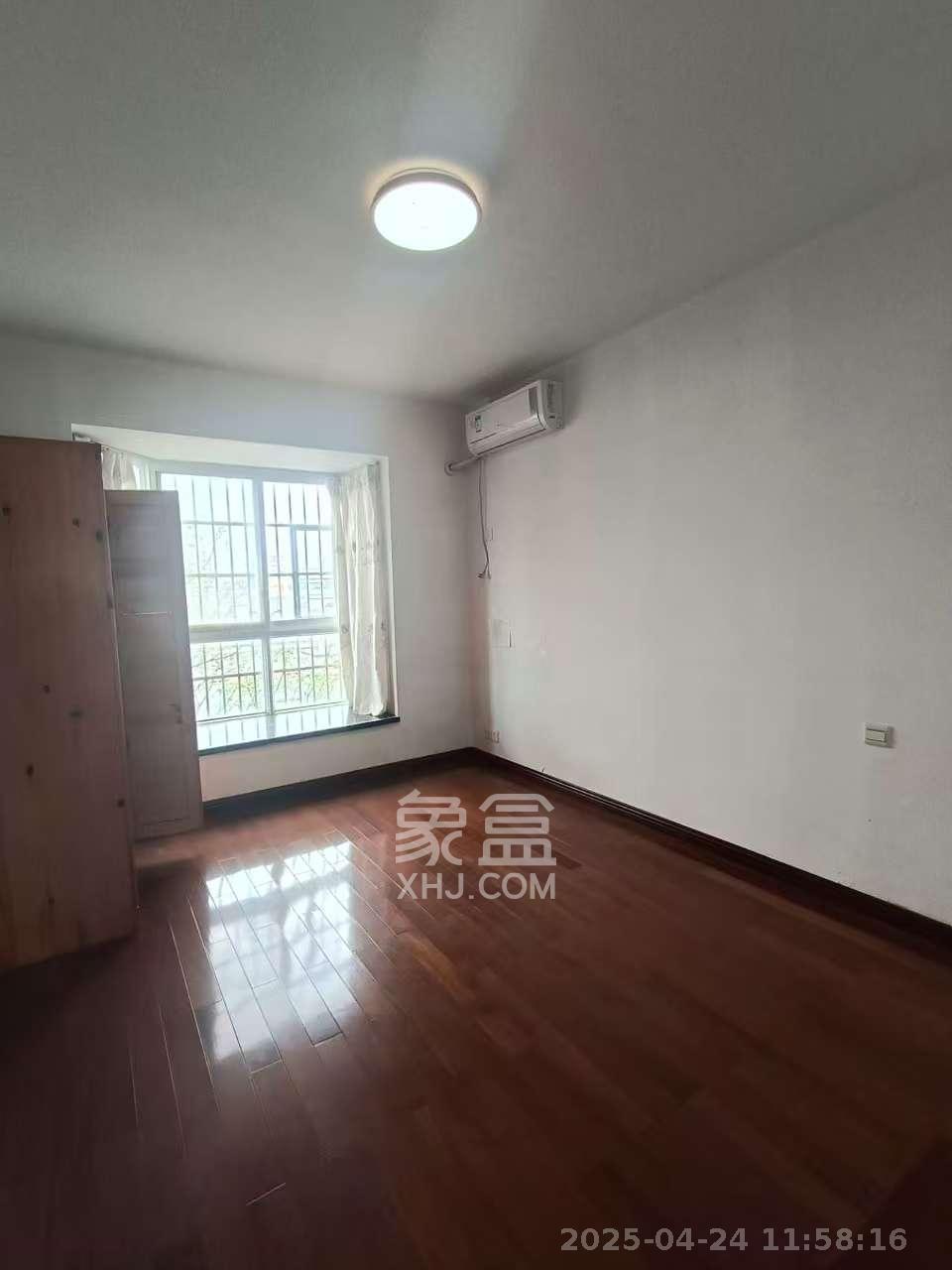 山水庭院  3室2厅2卫    2300.0元/月 山水庭院  3室2厅2卫    2300.0元/月室内图