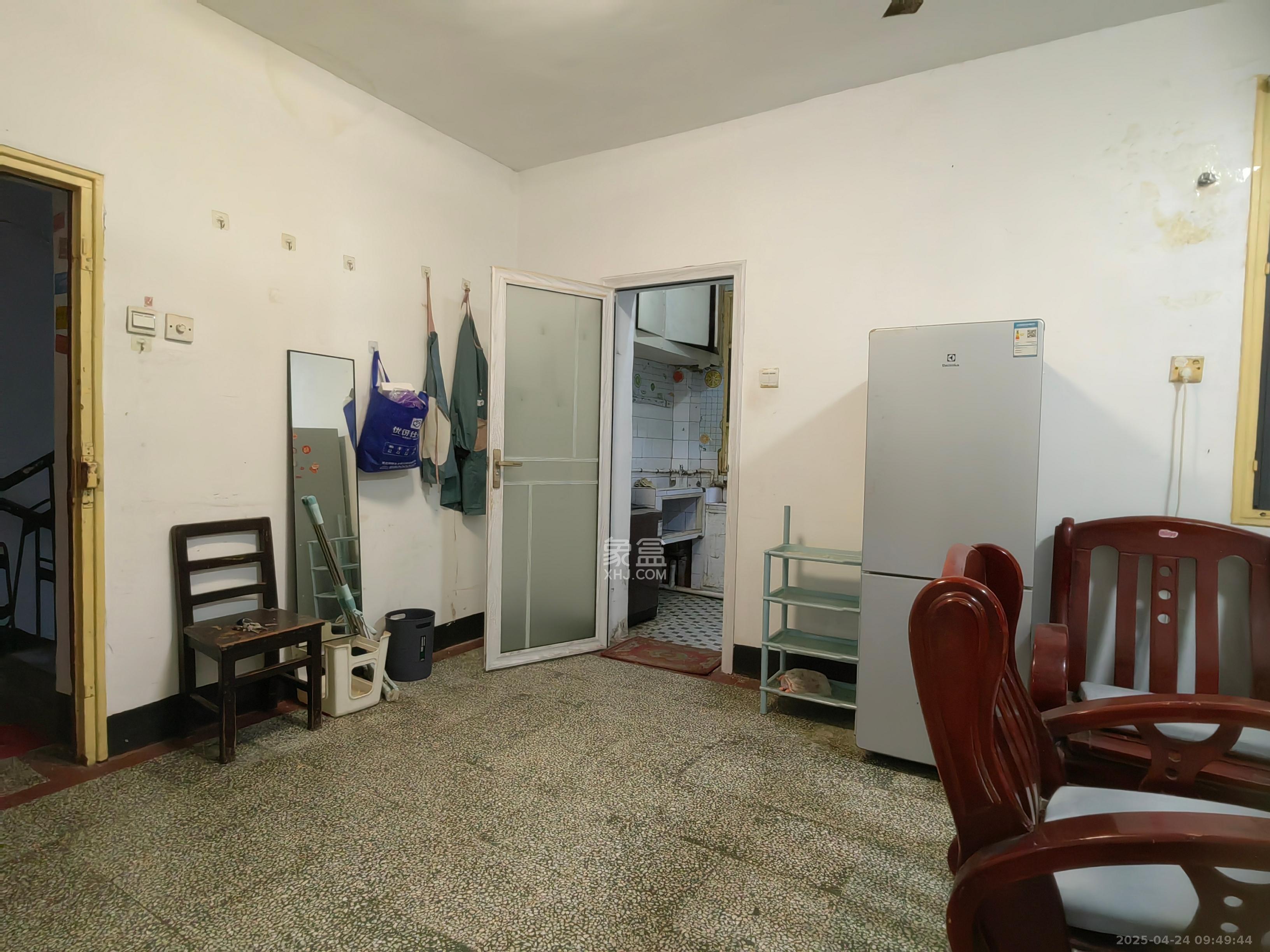 湘运新村 2室1厅1卫 1400.0元/月 湘运新村 2室1厅1卫 1400.0元/月室内图