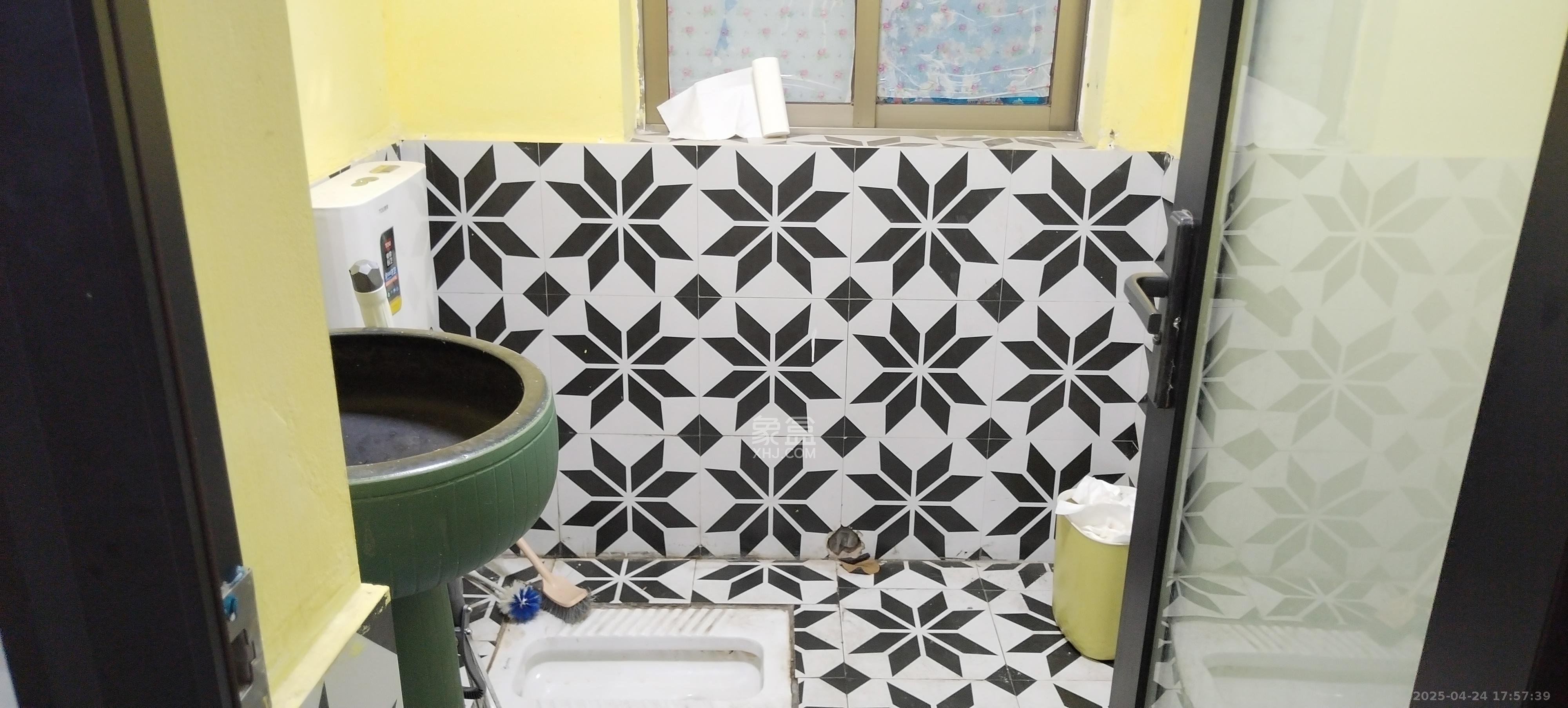 香颂国际  4室1厅1卫    2800.0元/月 香颂国际  4室1厅1卫    2800.0元/月室内图