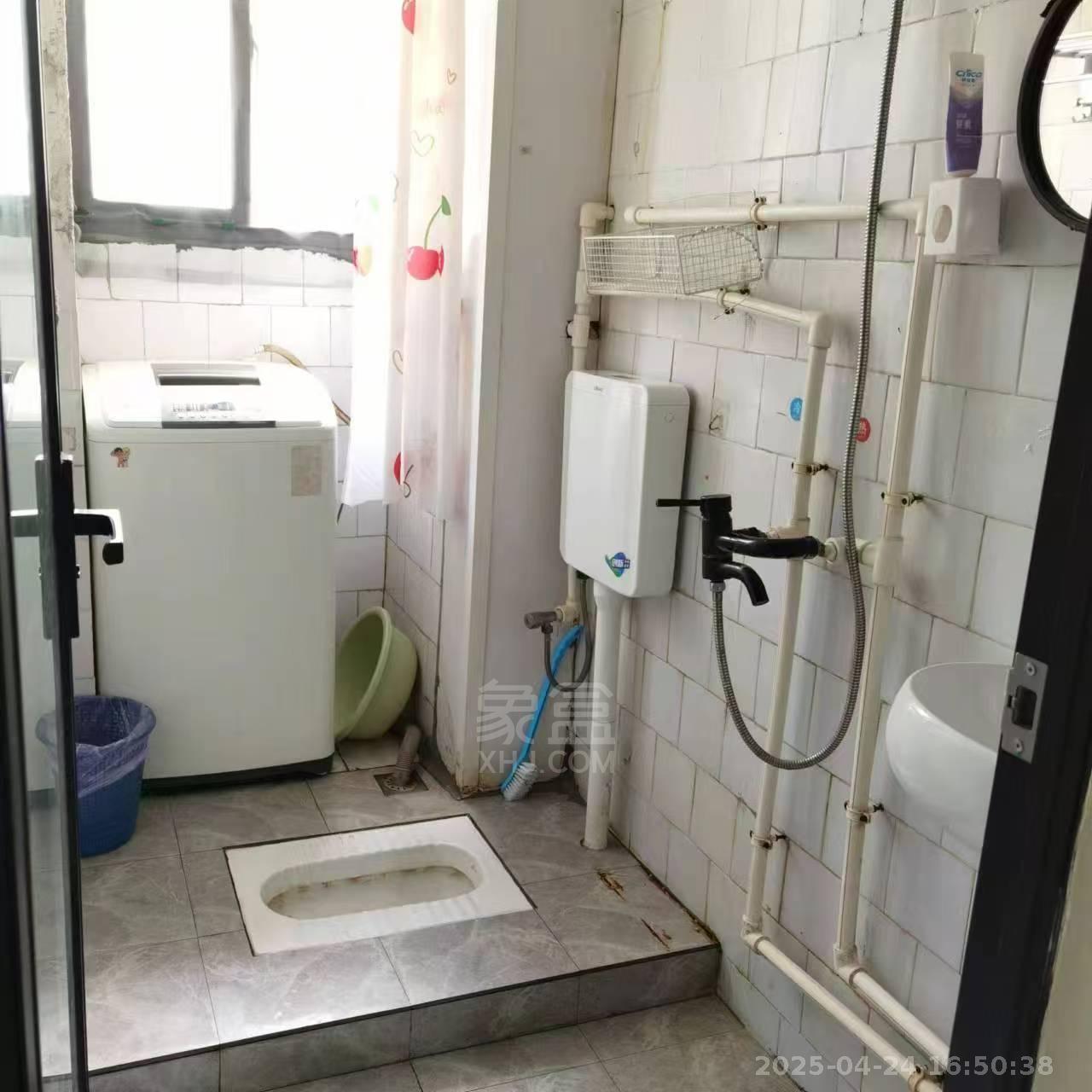 铁路小区 2室2厅1卫 1200.0元/月 铁路小区 2室2厅1卫 1200.0元/月室内图