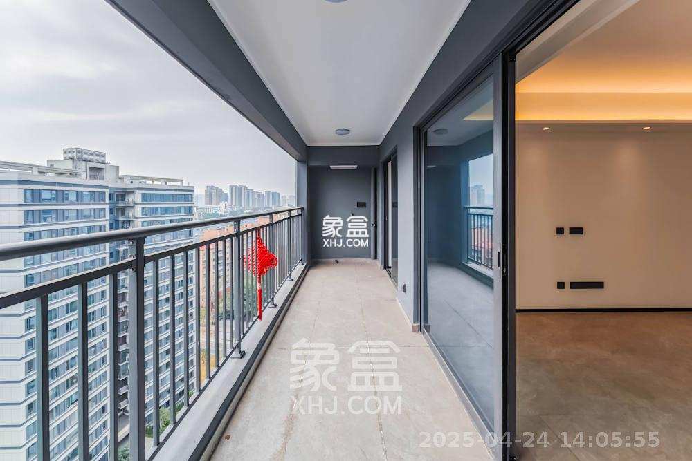 轨道万科悦府  3室2厅1卫    3300.0元/月 轨道万科悦府  3室2厅1卫    3300.0元/月室内图