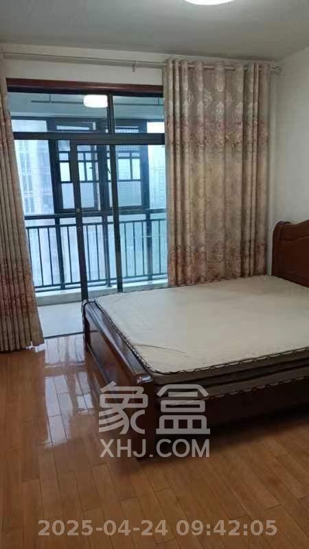 荣盛花语馨苑  3室2厅1卫    2400.0元/月室内图