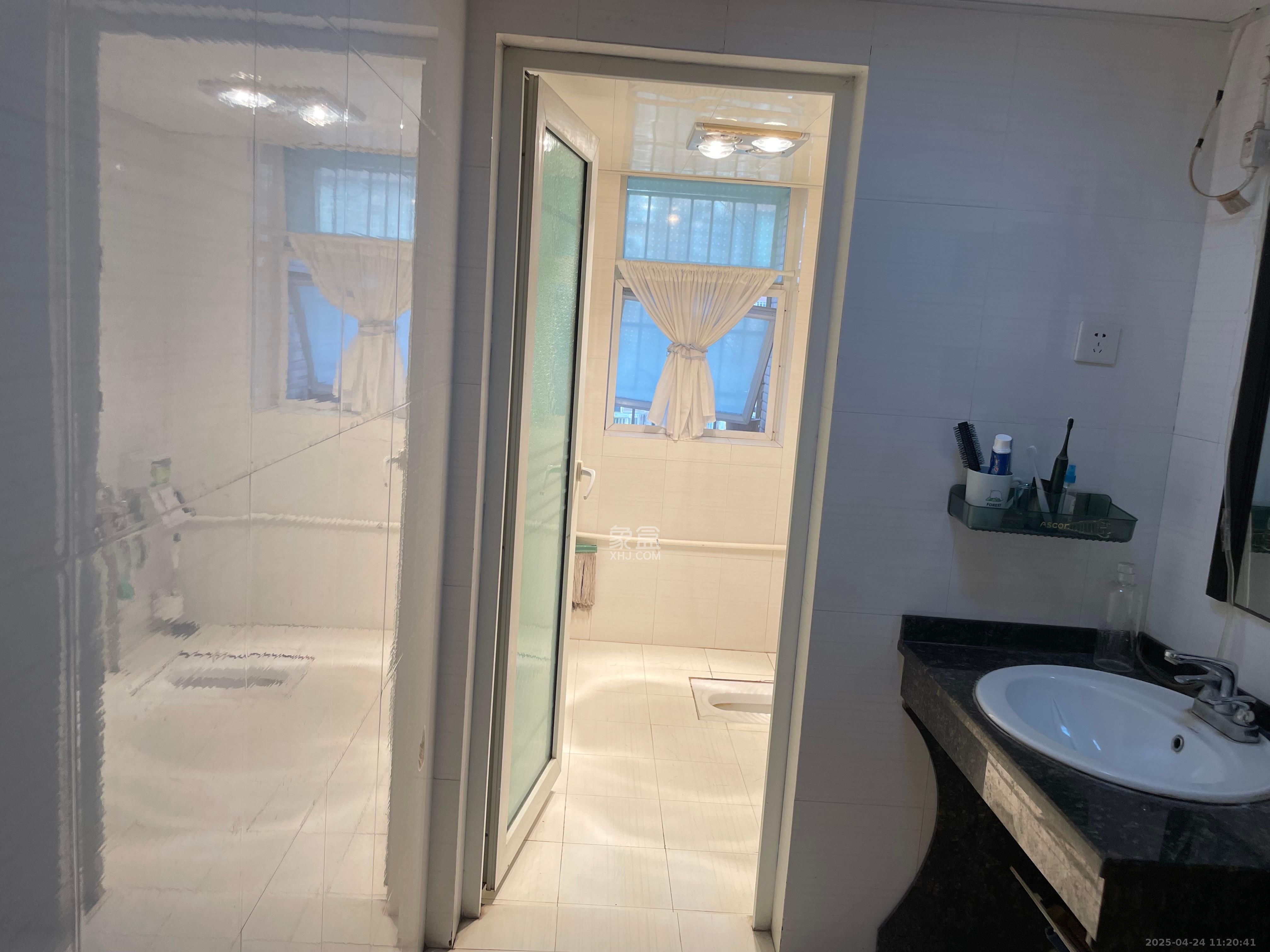 山水庭院  3室2厅2卫    2500.0元/月 山水庭院  3室2厅2卫    2500.0元/月室内图