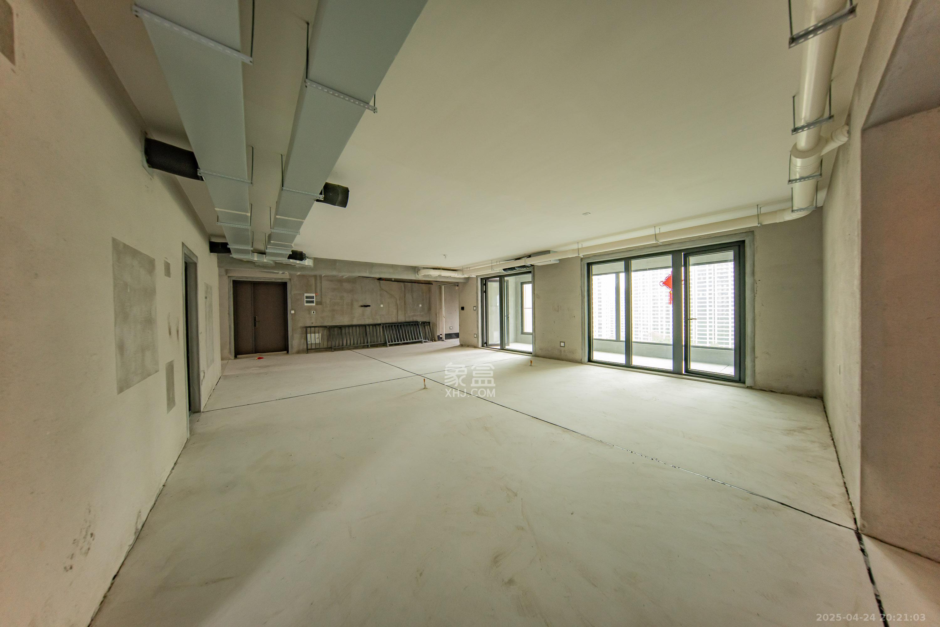 建投象山国际  6室2厅3卫    405.0万 建投象山国际  6室2厅3卫    405.0万