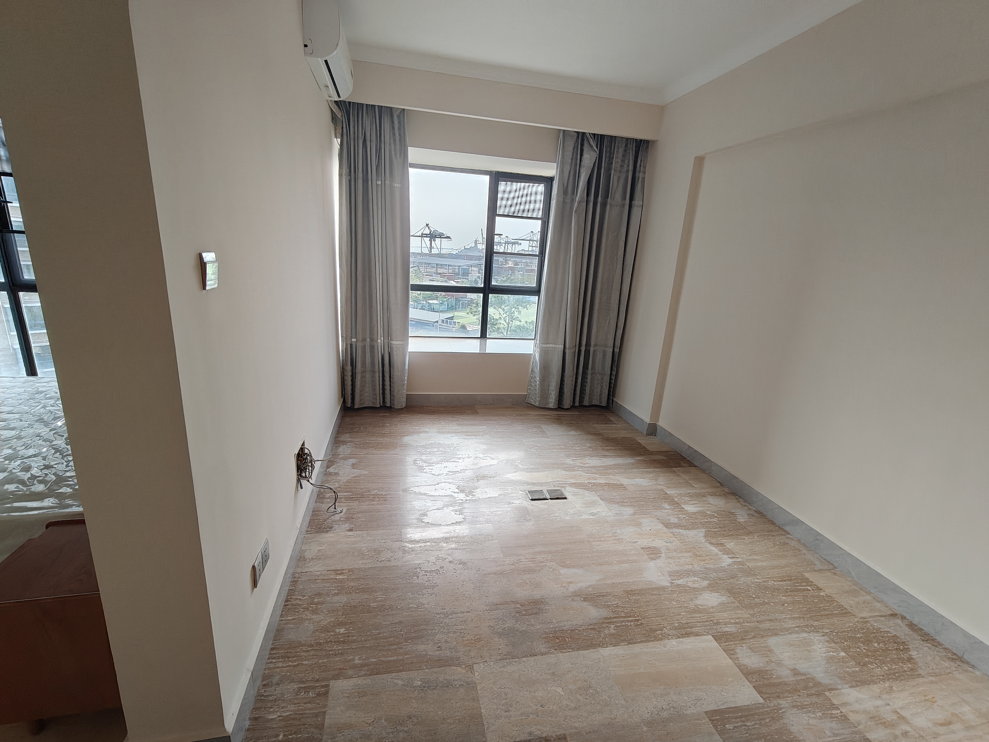 丽晶温泉海景花园二期(丽晶维港、丽晶海景花园) 5室2厅2卫 5500.0元/月 丽晶温泉海景花园二期(丽晶维港、丽晶海景花园) 5室2厅2卫 5500.0元/月户型图