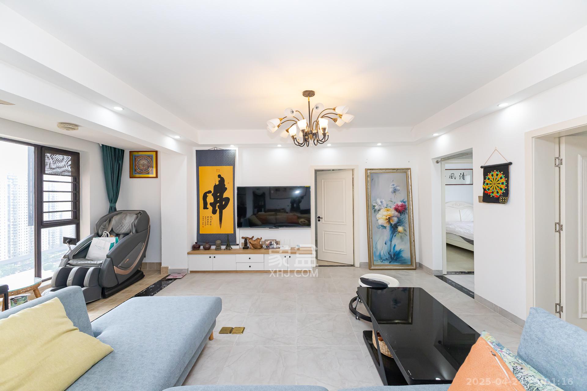 润和又一城 3室2厅2卫 86.8万 润和又一城 3室2厅2卫 86.8万客厅