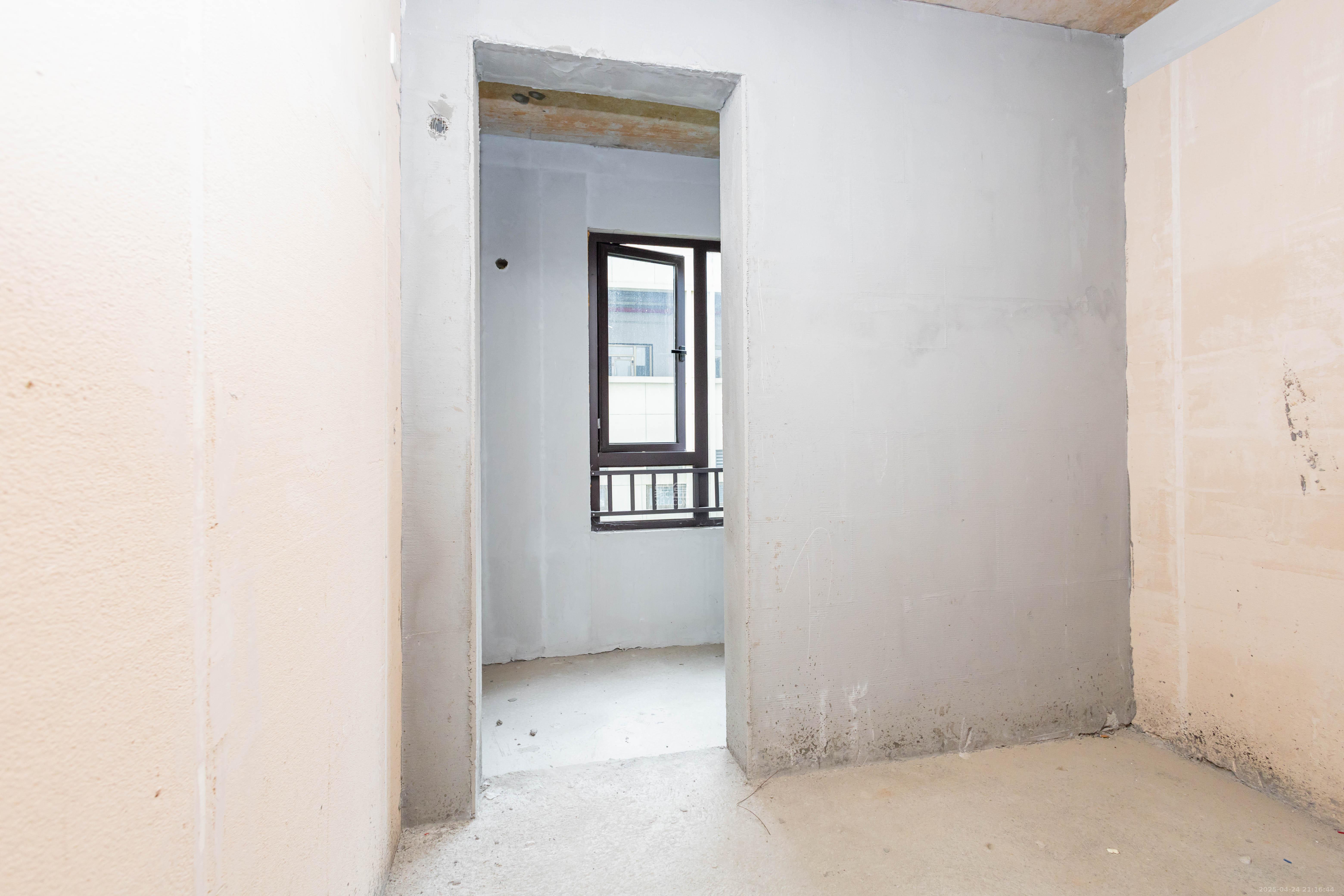 新城恒伟汇隽风华  3室2厅2卫    52.98万卧室