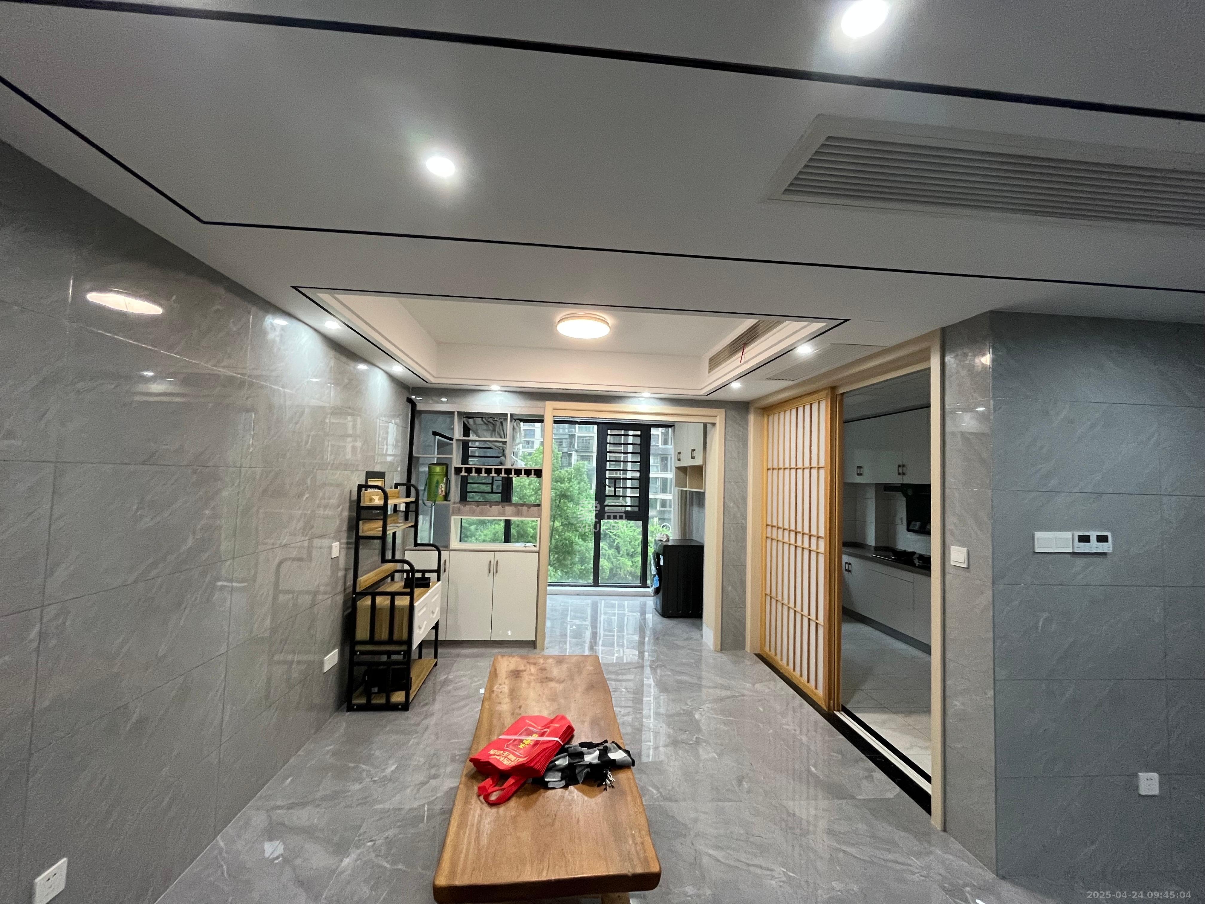 嘉宇盛世华章  4室2厅2卫    6000.0元/月 嘉宇盛世华章  4室2厅2卫    6000.0元/月室内图