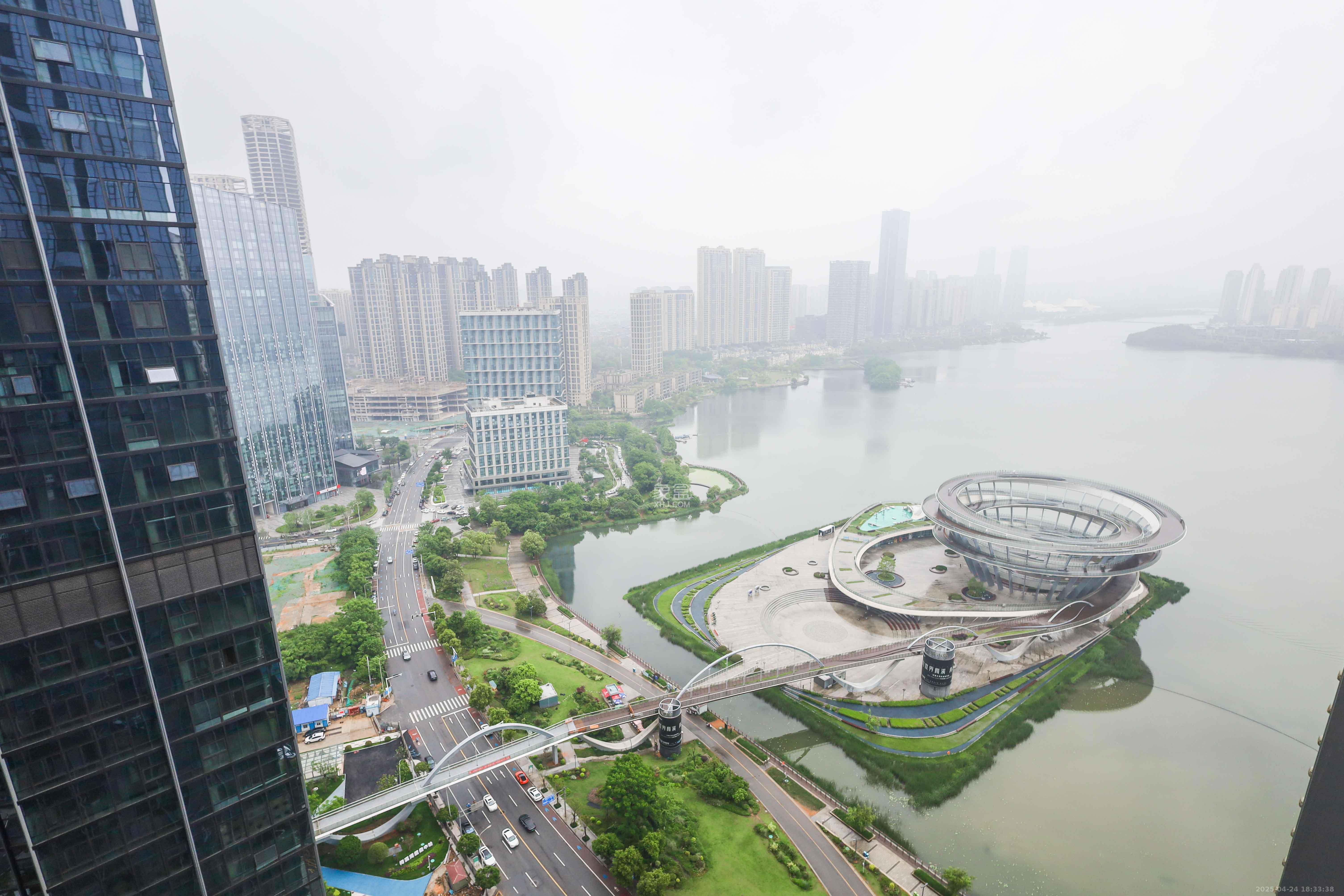 福晟翡翠湾  1室0厅0卫    32.8万阳台