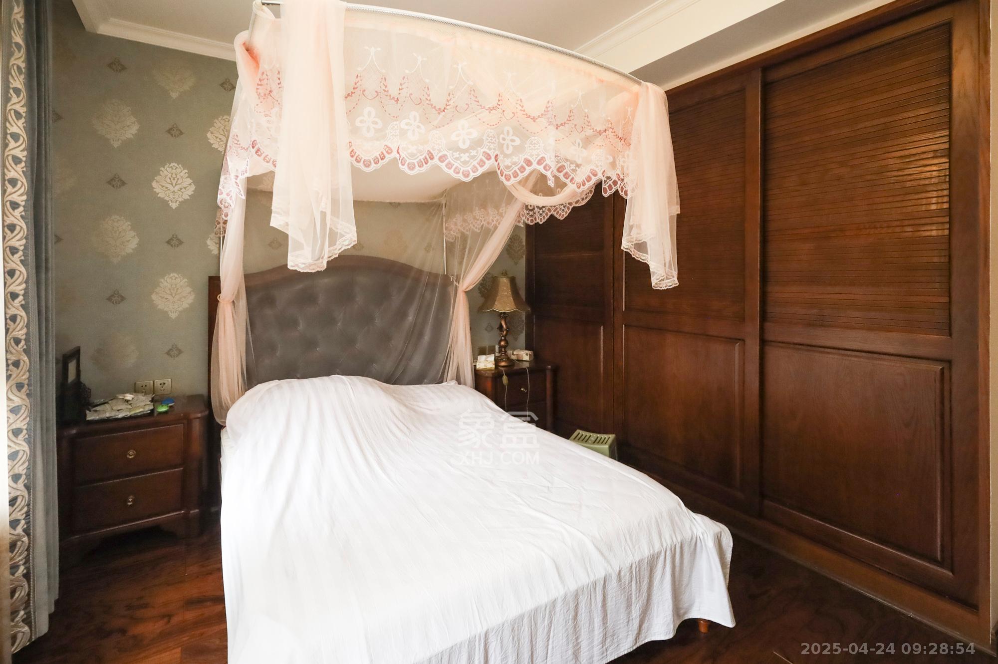 万业巴厘岛 1室0厅0卫 450.0万 万业巴厘岛 1室0厅0卫 450.0万卧室