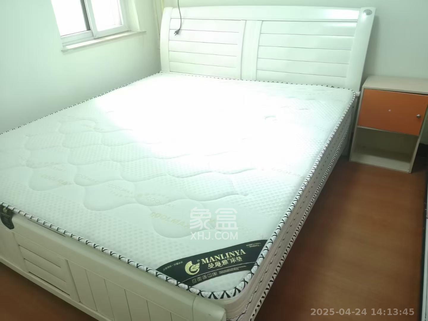 新华联家园  3室2厅1卫   3600.00元/月室内图