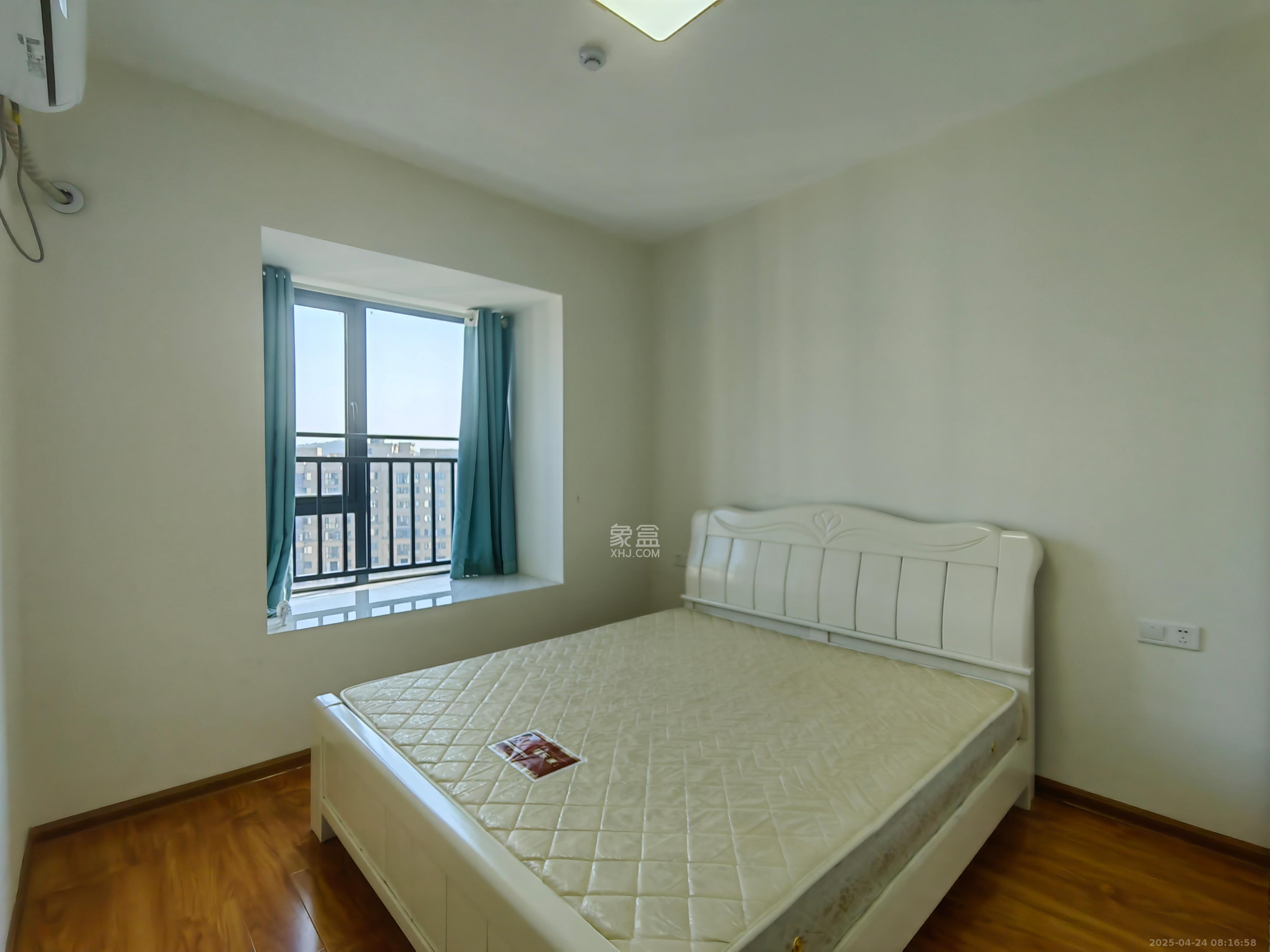 中建梅溪湖中心  3室2厅2卫   3300.00元/月室内图