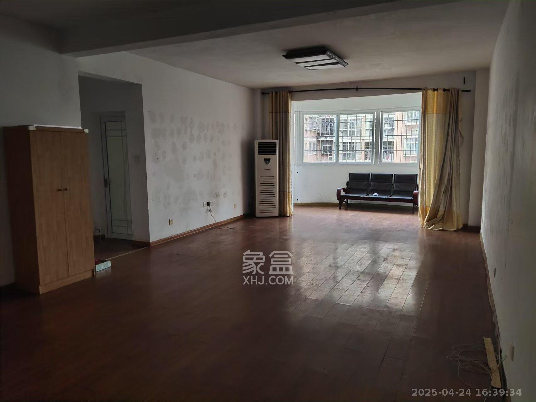 星城国际 3室2厅2卫 1500.0元/月 星城国际 3室2厅2卫 1500.0元/月室内图