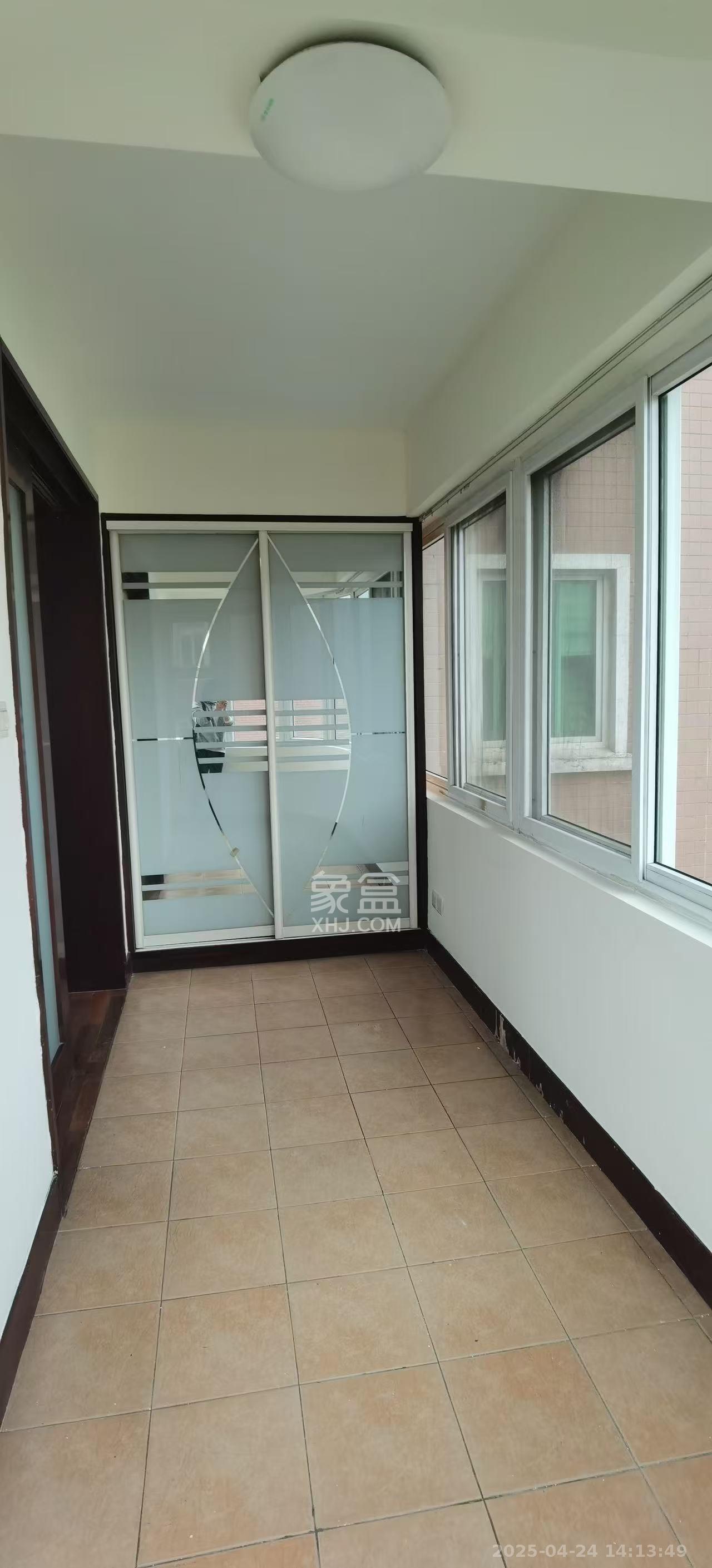 新华联家园  3室2厅1卫   3600.00元/月室内图