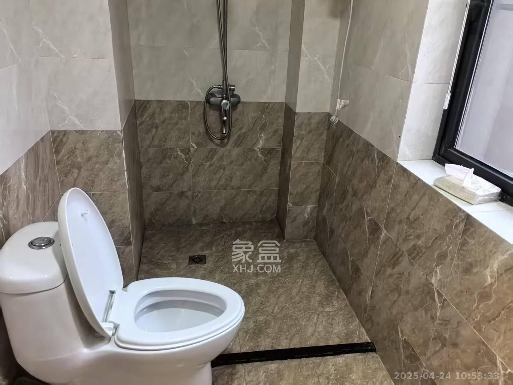 中隆国际御玺 4室2厅3卫 4200.0元/月 中隆国际御玺 4室2厅3卫 4200.0元/月室内图