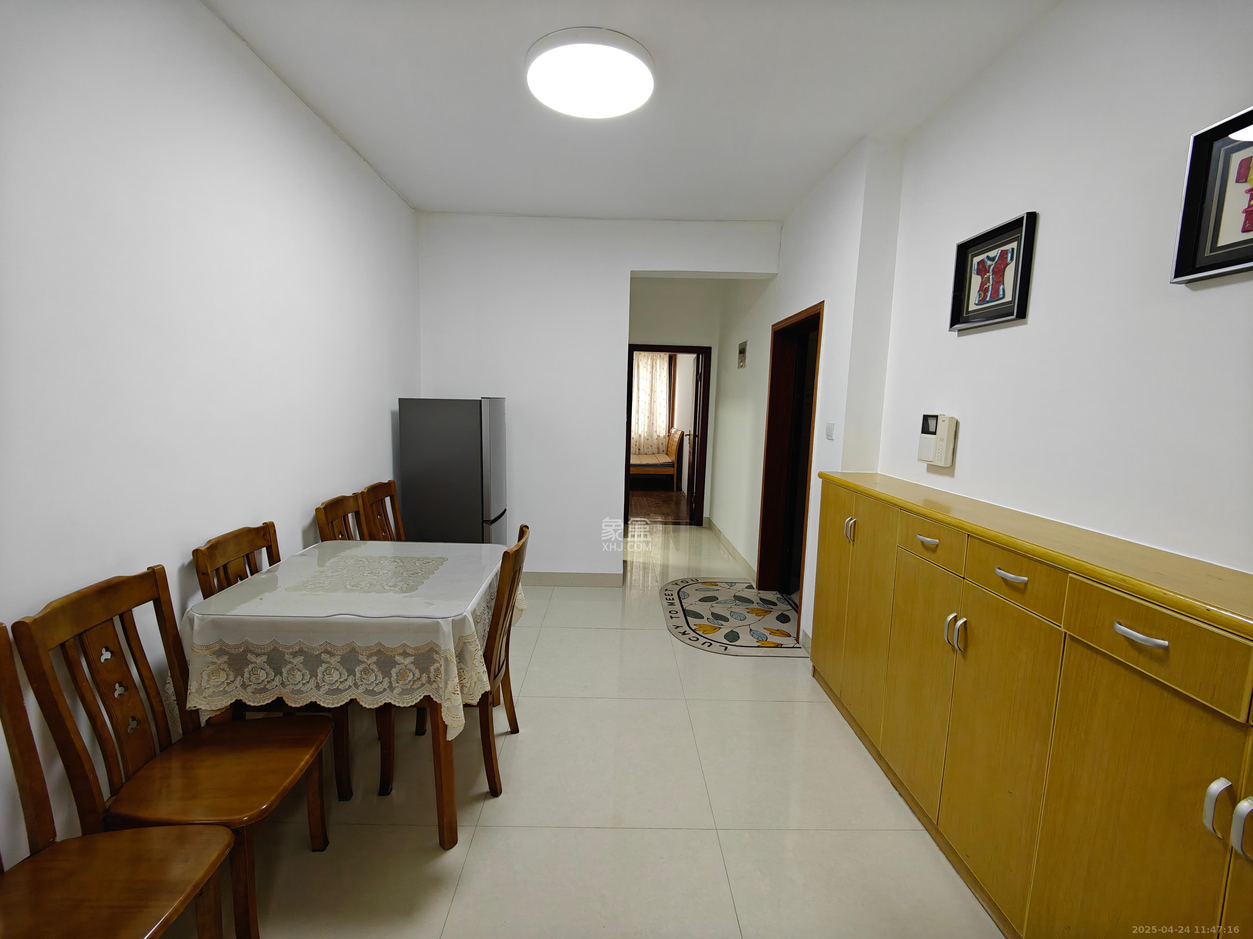 西子湖畔沃府 3室2厅1卫 2400.00元/月 西子湖畔沃府 3室2厅1卫 2400.00元/月室内图