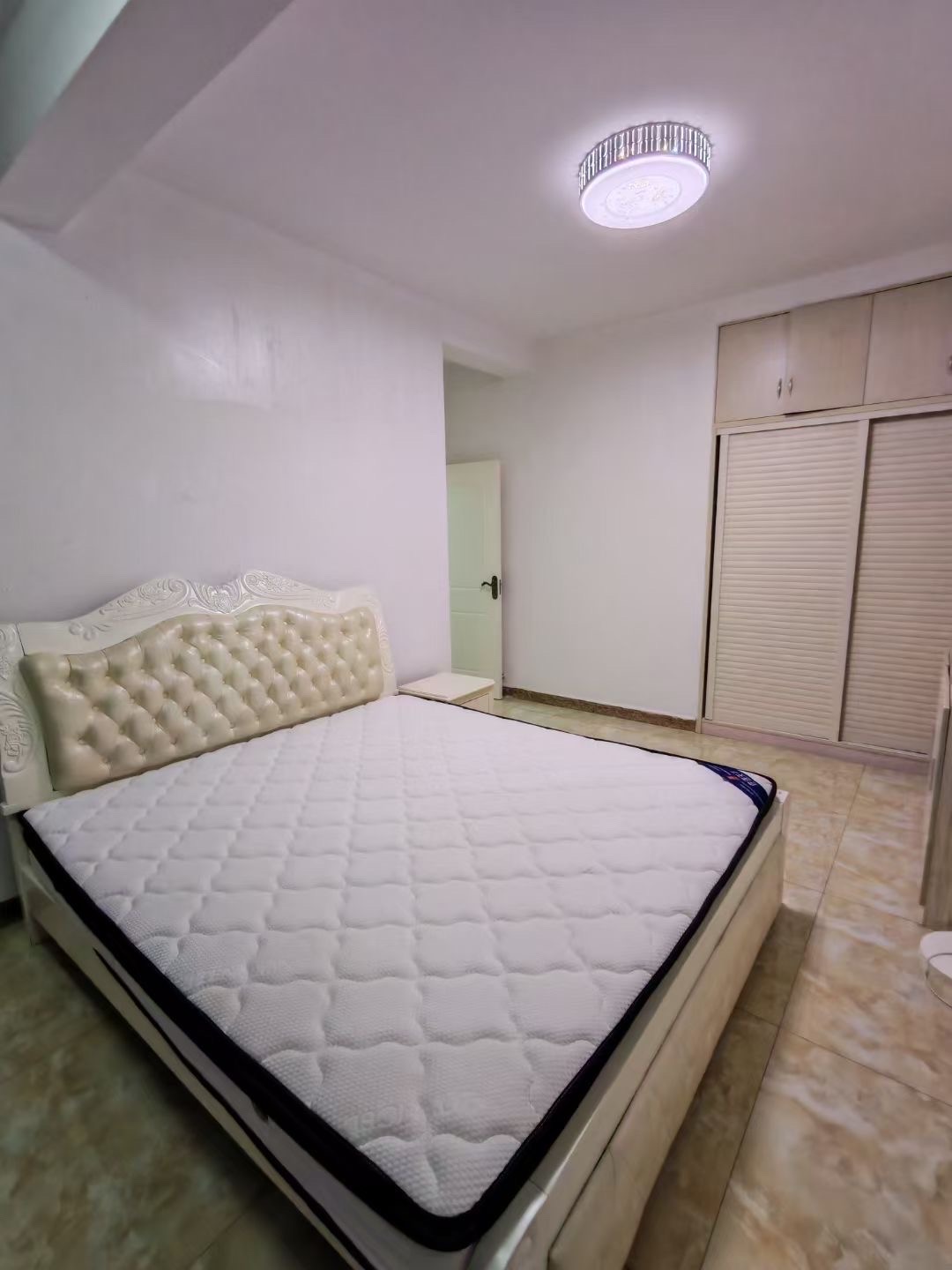 逸臣中央 2室1厅1卫 1666.0元/月 逸臣中央 2室1厅1卫 1666.0元/月室内图