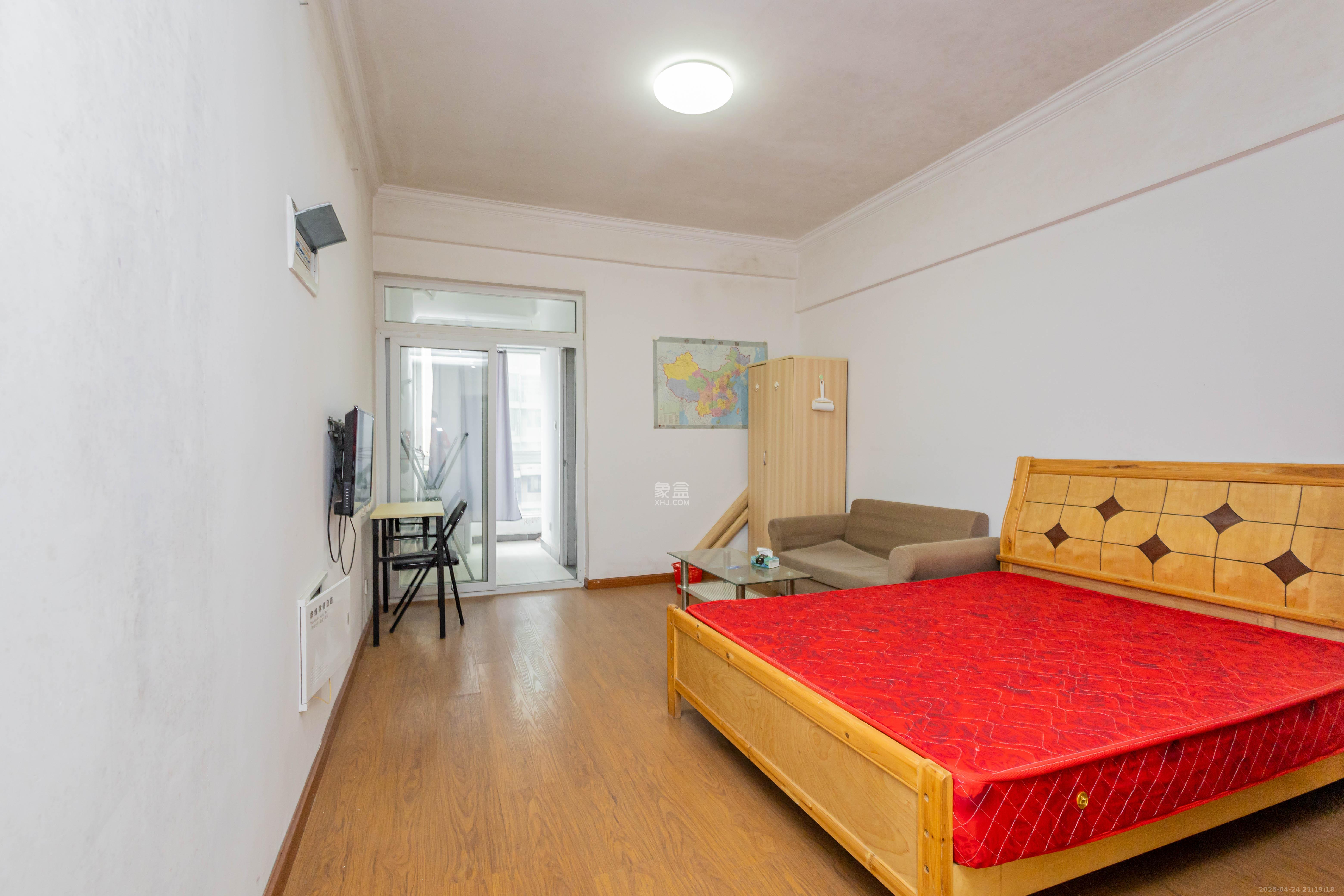 光明城市(星辰青年城) 1室1厅1卫 18.0万 光明城市(星辰青年城) 1室1厅1卫 18.0万客厅