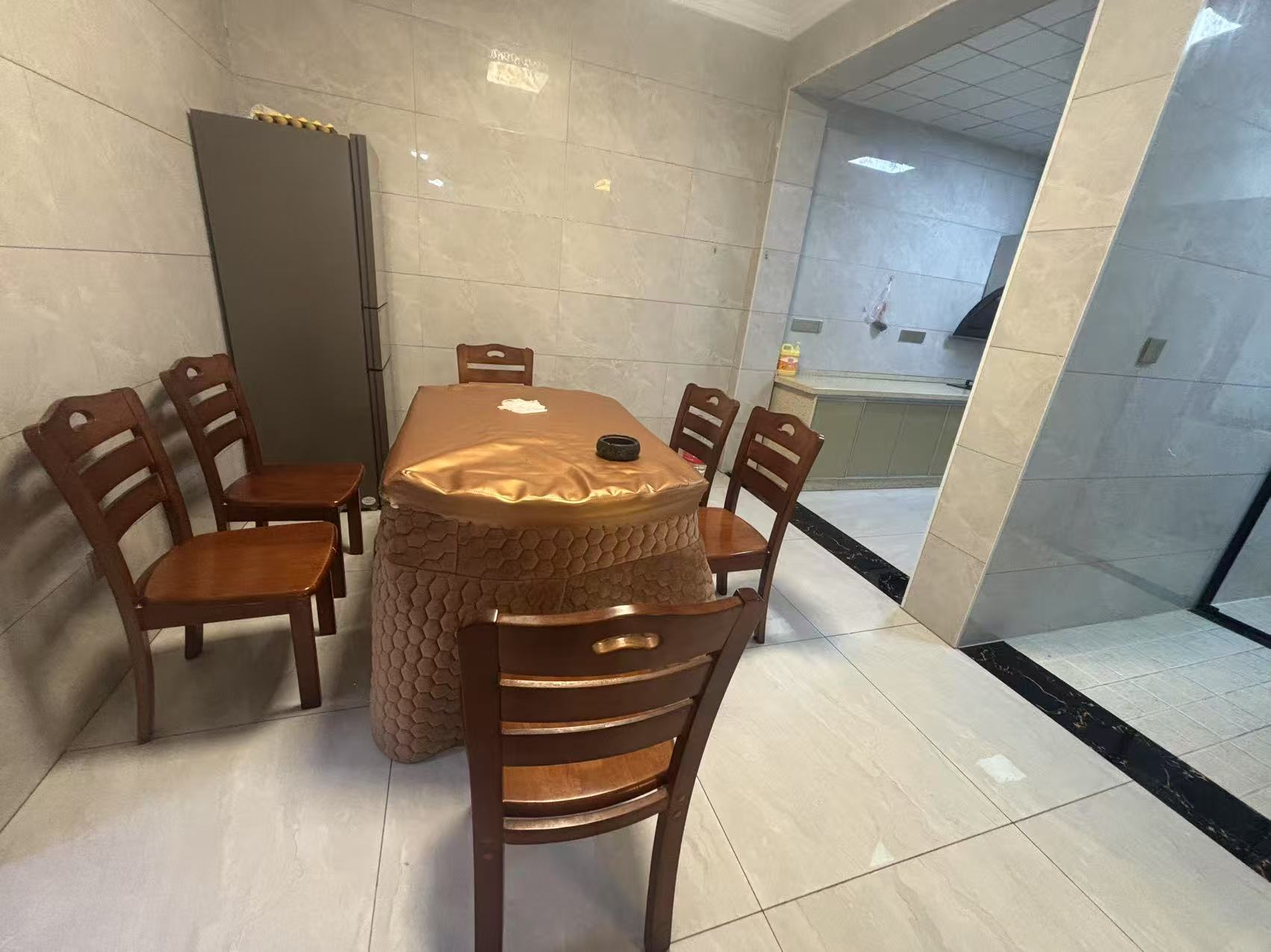 大明安置小区 3室2厅2卫 1280.0元/月 大明安置小区 3室2厅2卫 1280.0元/月小区图