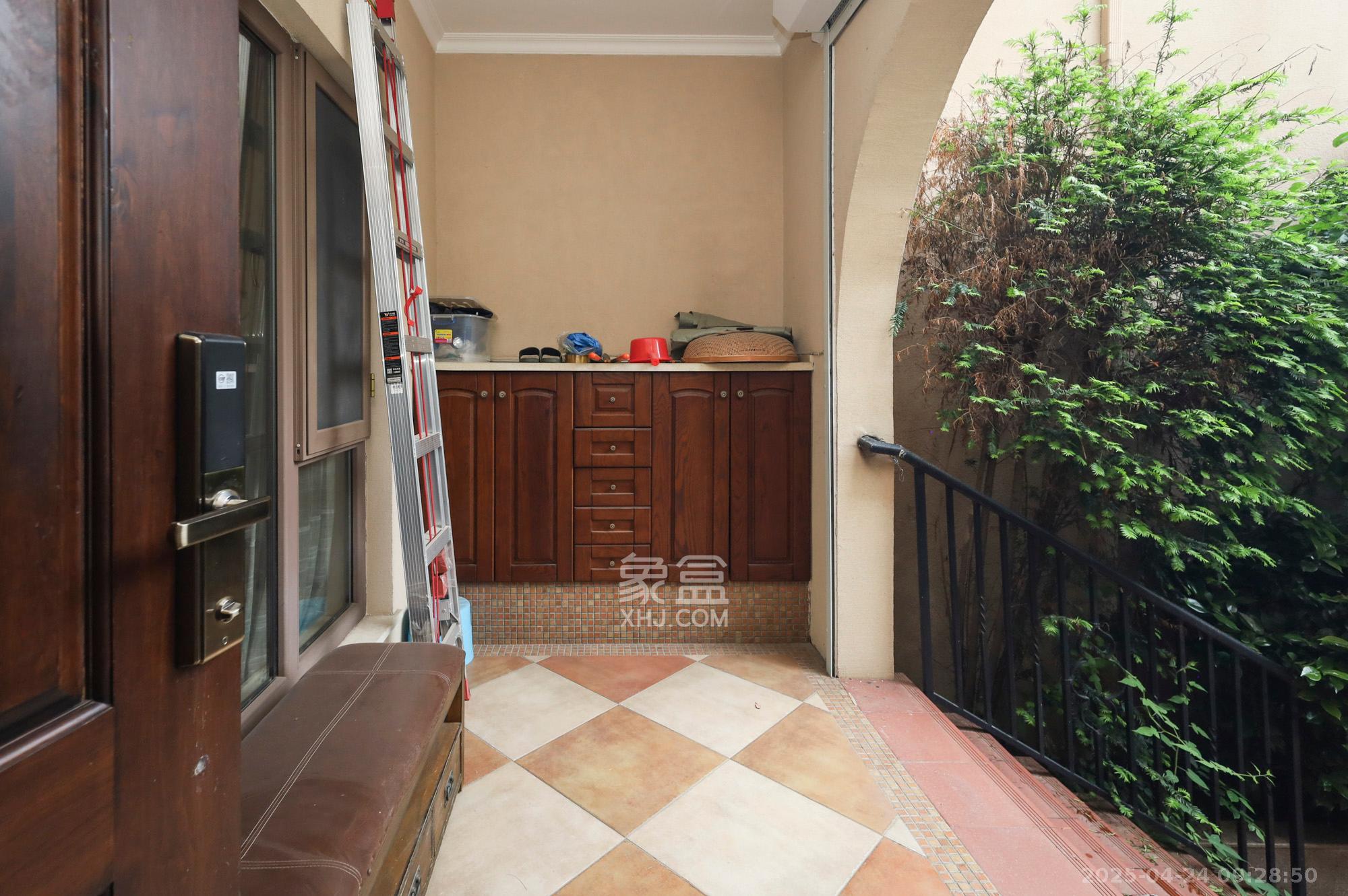 万业巴厘岛 1室0厅0卫 450.0万 万业巴厘岛 1室0厅0卫 450.0万其他