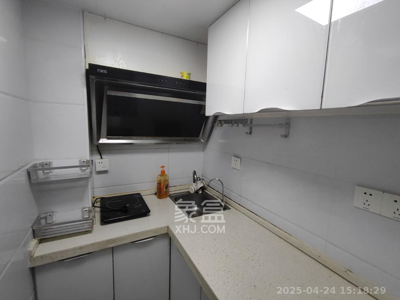 洋湖时代 1室1厅1卫 1600.0元/月 洋湖时代 1室1厅1卫 1600.0元/月室内图