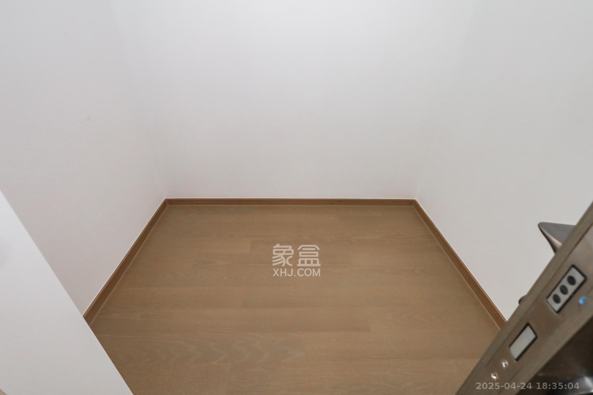 滨江府1913  4室2厅3卫   495.00万其他