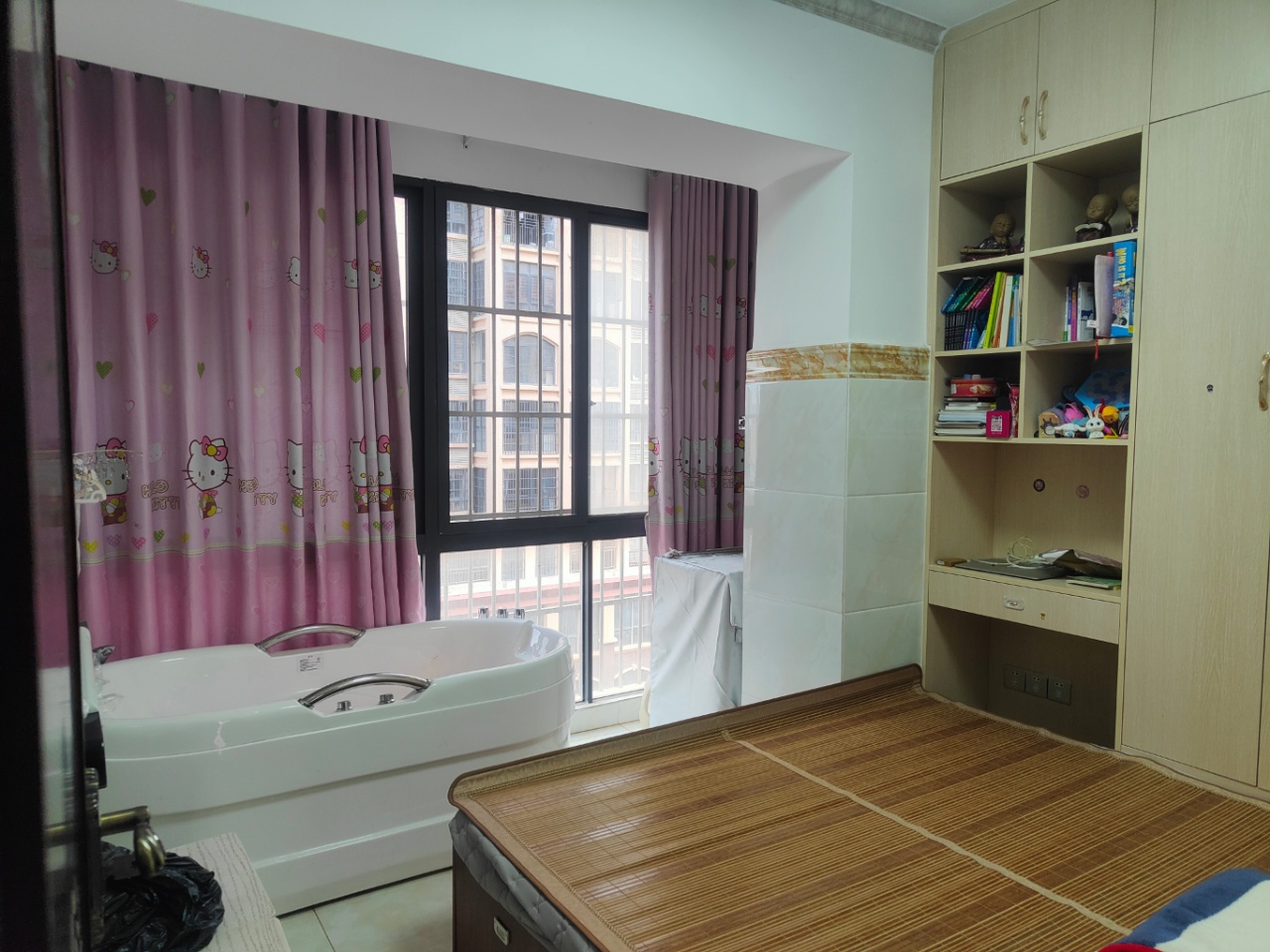 滨江花城  2室1厅1卫    69.0万 滨江花城  2室1厅1卫    69.0万室内图