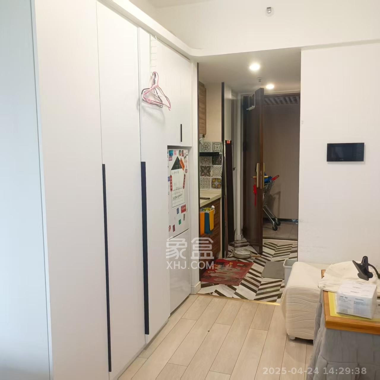 万科金域缇香  1室1厅1卫   1600.00元/月