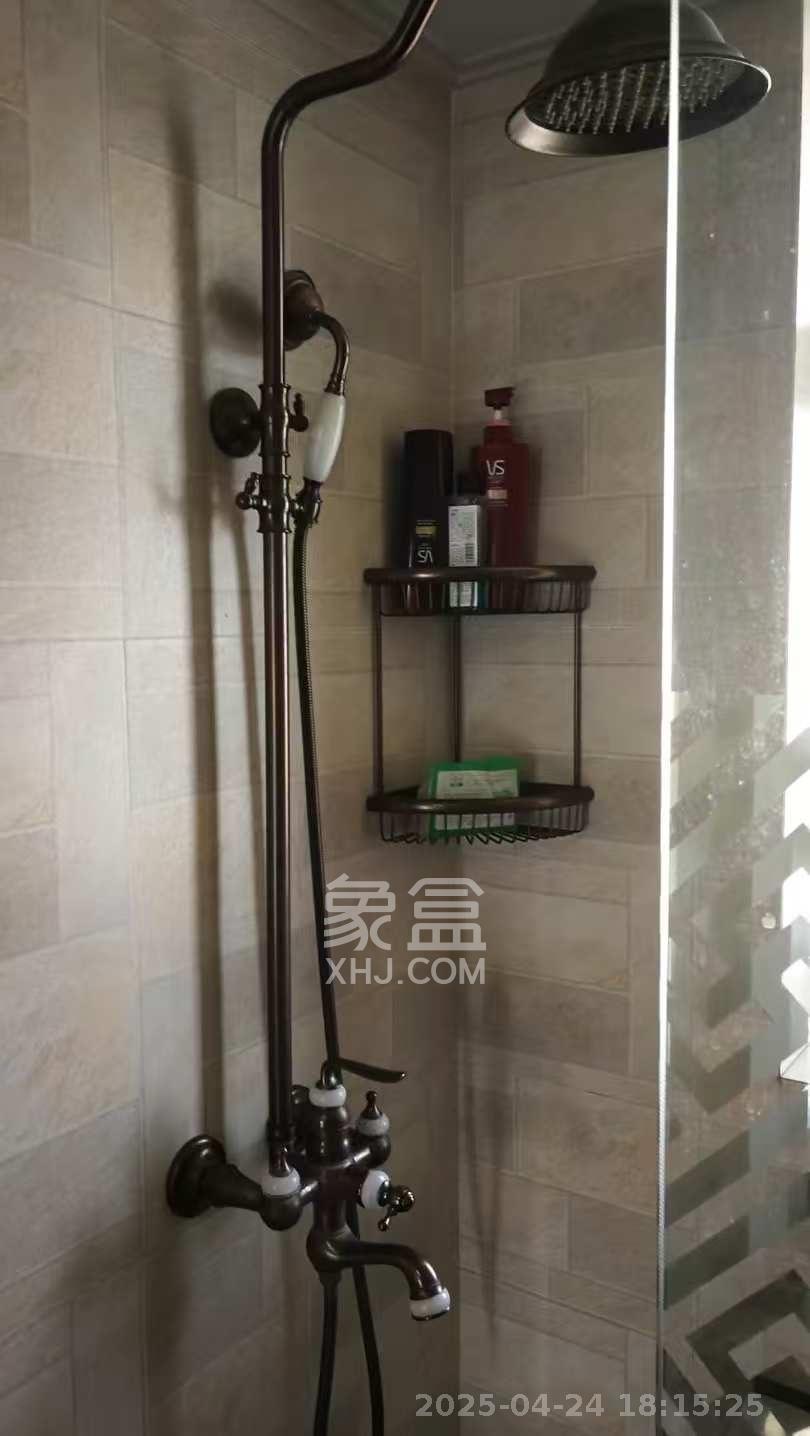 香樟兰亭(朗峰苑) 3室2厅1卫 3200.0元/月 香樟兰亭(朗峰苑) 3室2厅1卫 3200.0元/月室内图